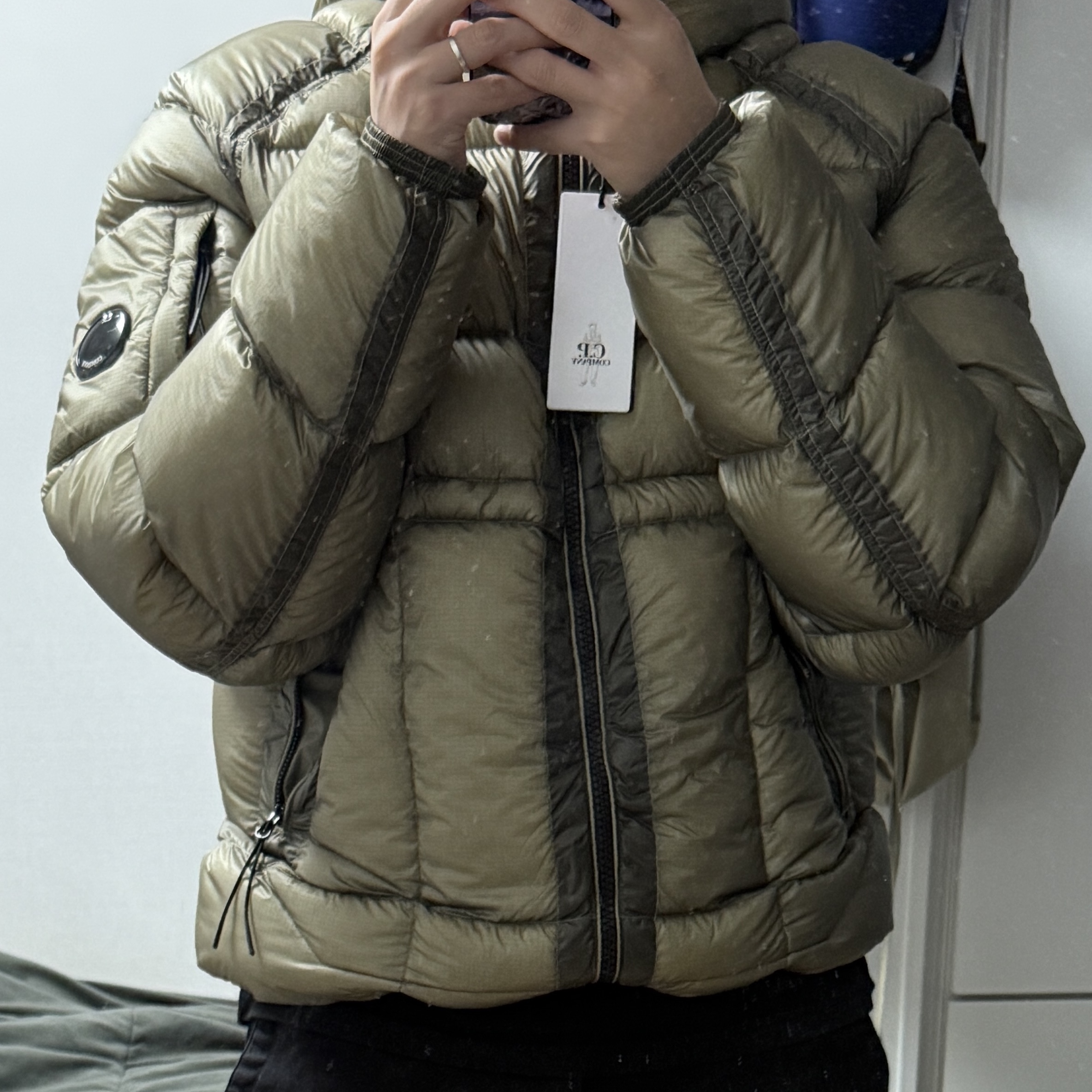 C.P. Company D.D. Shell Hooded Down Jacket Fungi Grey - 25FW, C.P. Company D.D. Shell Hooded Down Puffer Jacket Capers Green - 25FW 착용 스타일 - 1