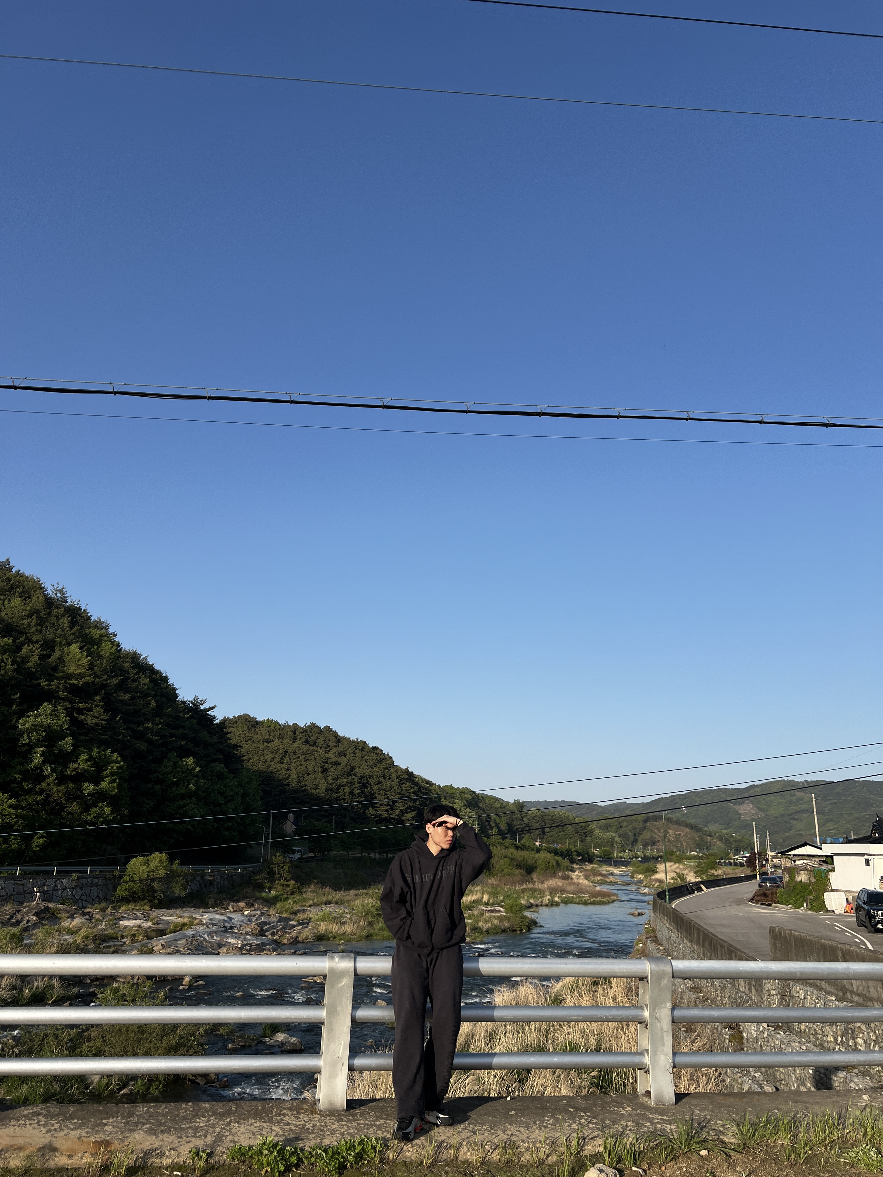Yeezy x Gosha Rubchinskiy Tribune Herald HD-01 Hoodie Charcoal, Yeezy x Gosha Rubchinskiy Tribune Herald SP-01 Pants Charcoal 착용 스타일 - 3
