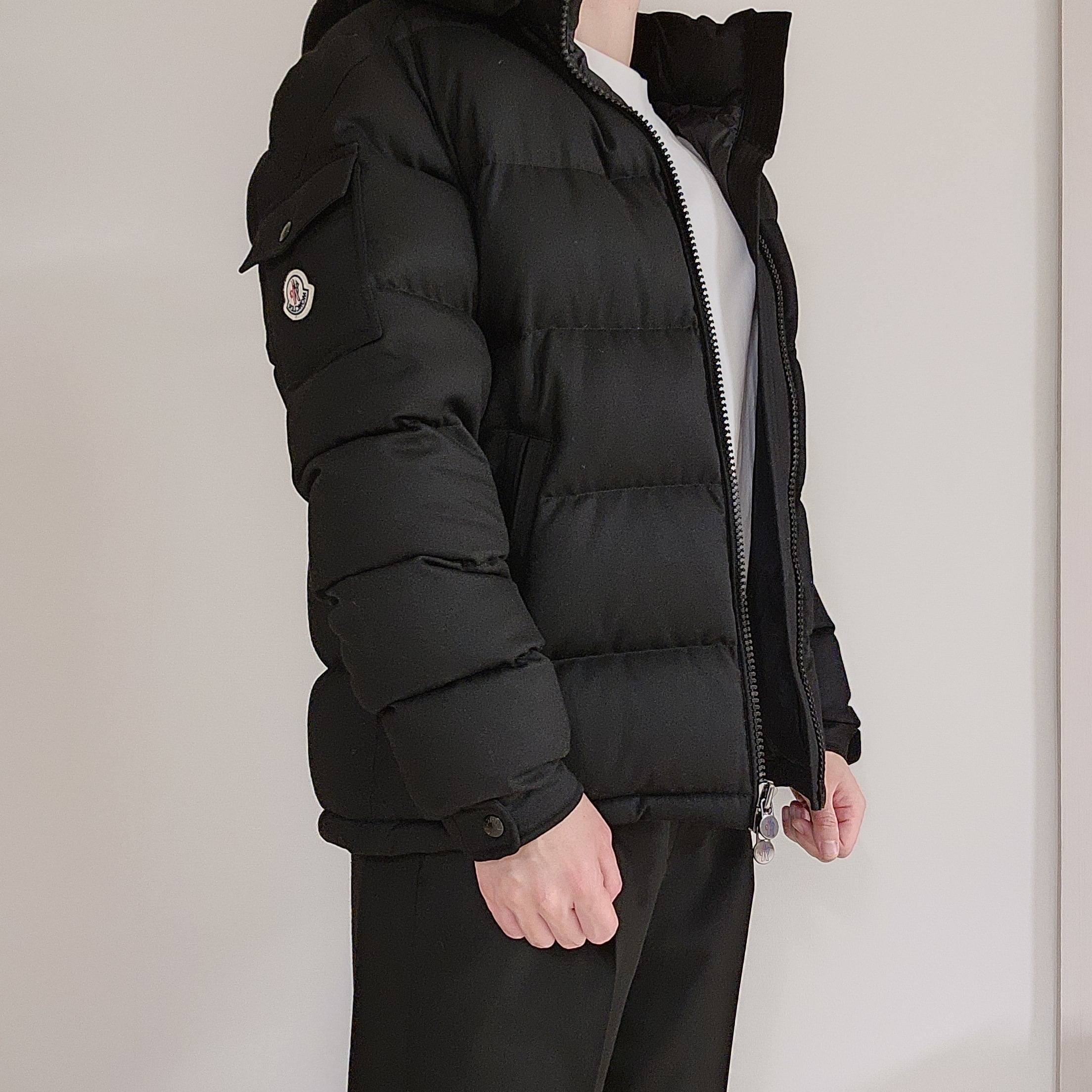 Moncler Montgenevre Short Down Jacket Black - 24FW 착용 스타일 - 4