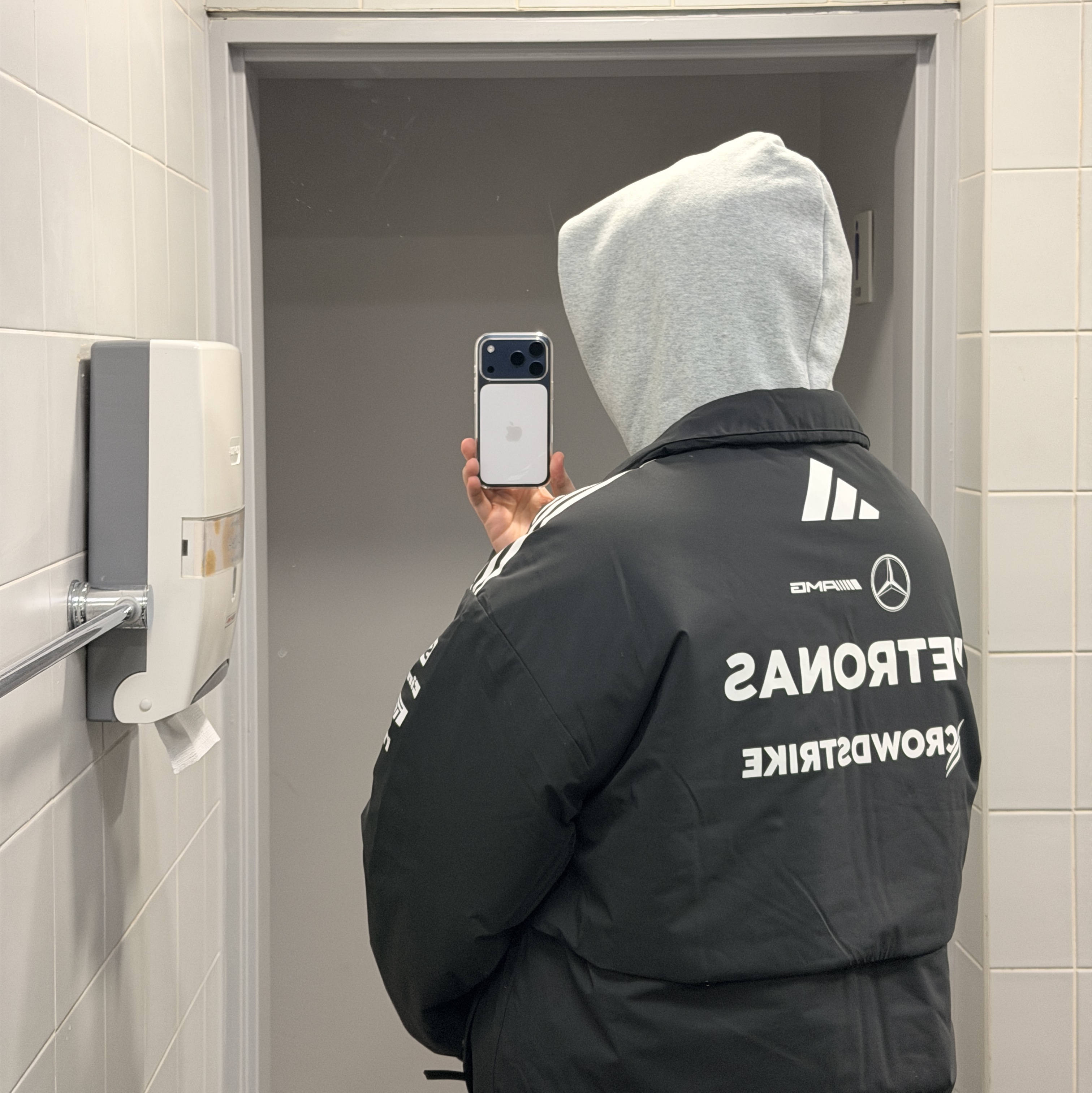 Mercedes AMG Petronas x Adidas Formula One 2025 Team Jacket Black White - US Sizing, Essentials Fleece Hoodie Light Heather Grey - 24FW 착용 스타일 - 2
