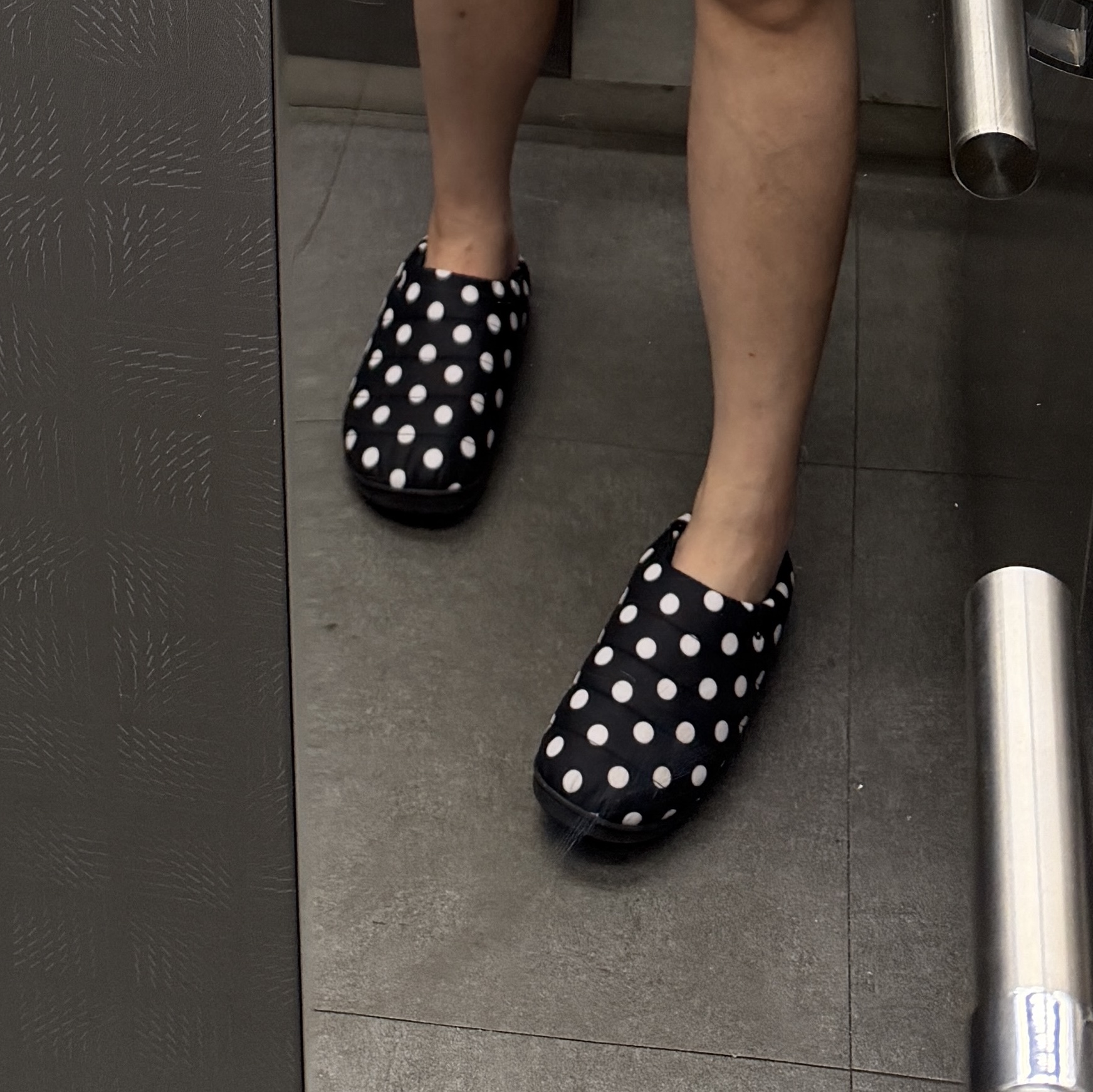 Subu Permanent F-Line Dots 착용 스타일