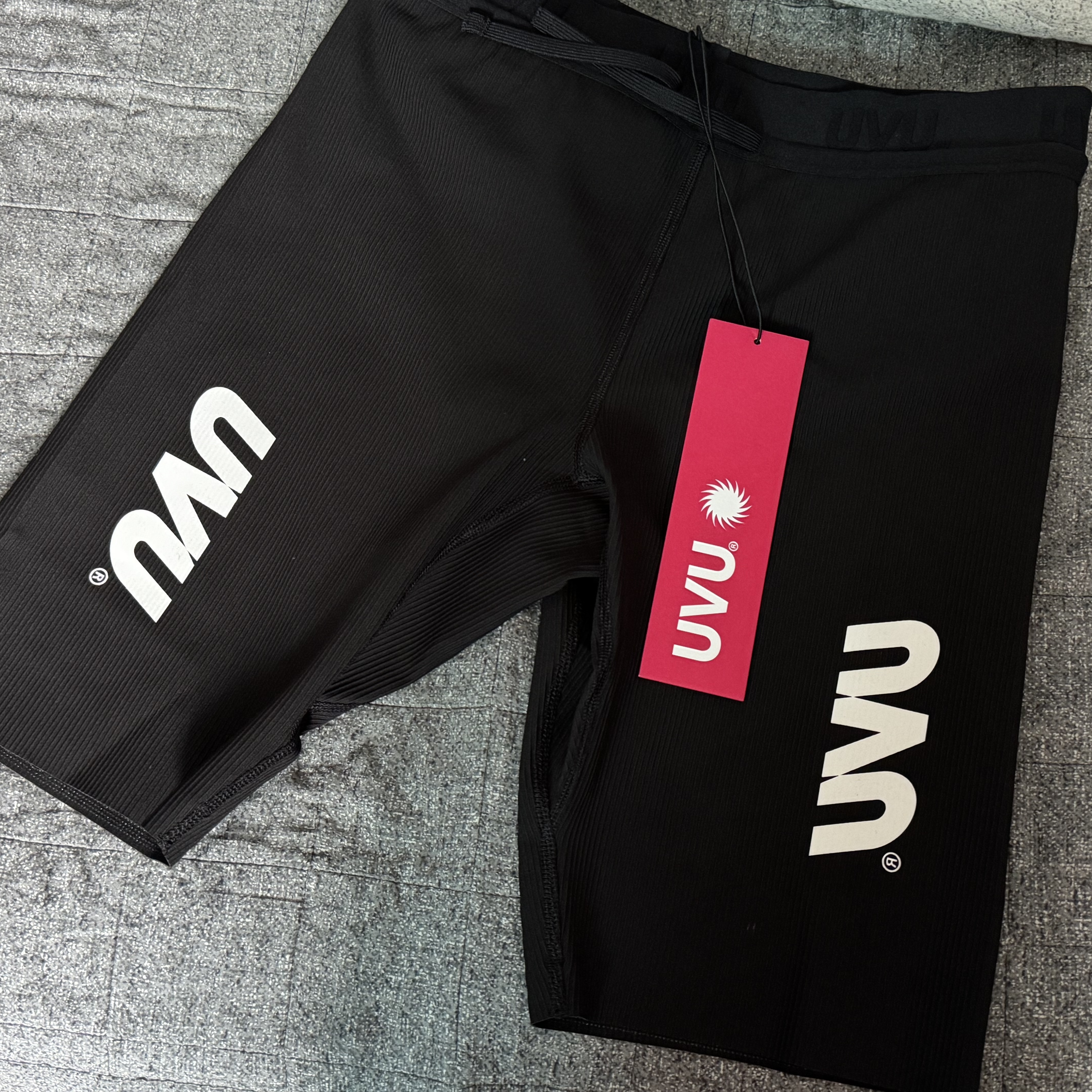 UVU Half Tight 2.0 Black 착용 스타일