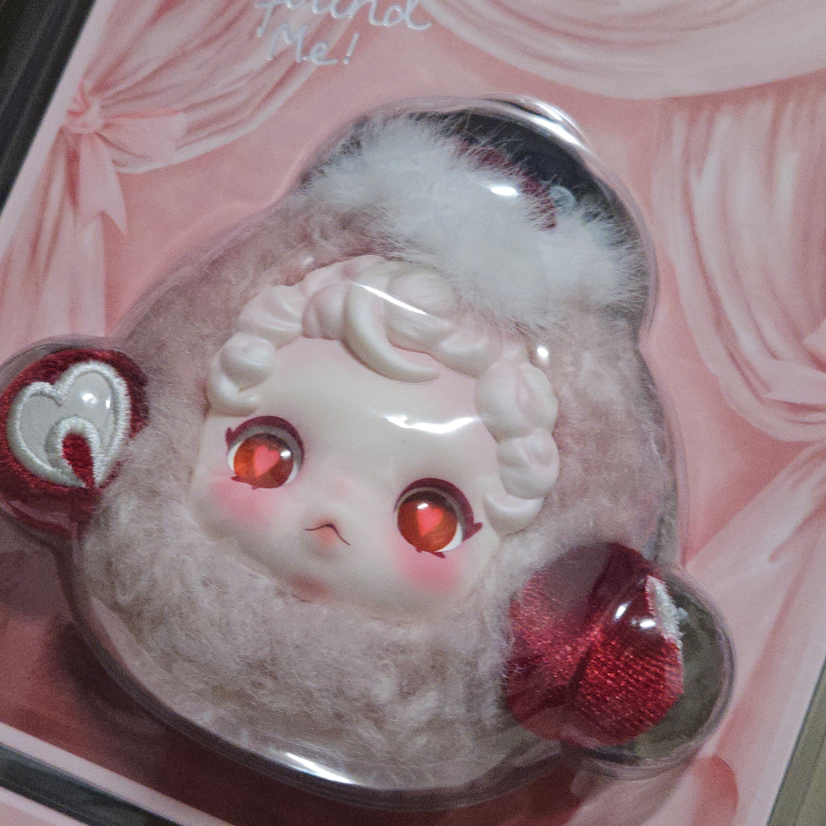 Pop Mart Skullpanda You Found Me！Series Earphone Bag Moldy Muffin 착용 스타일