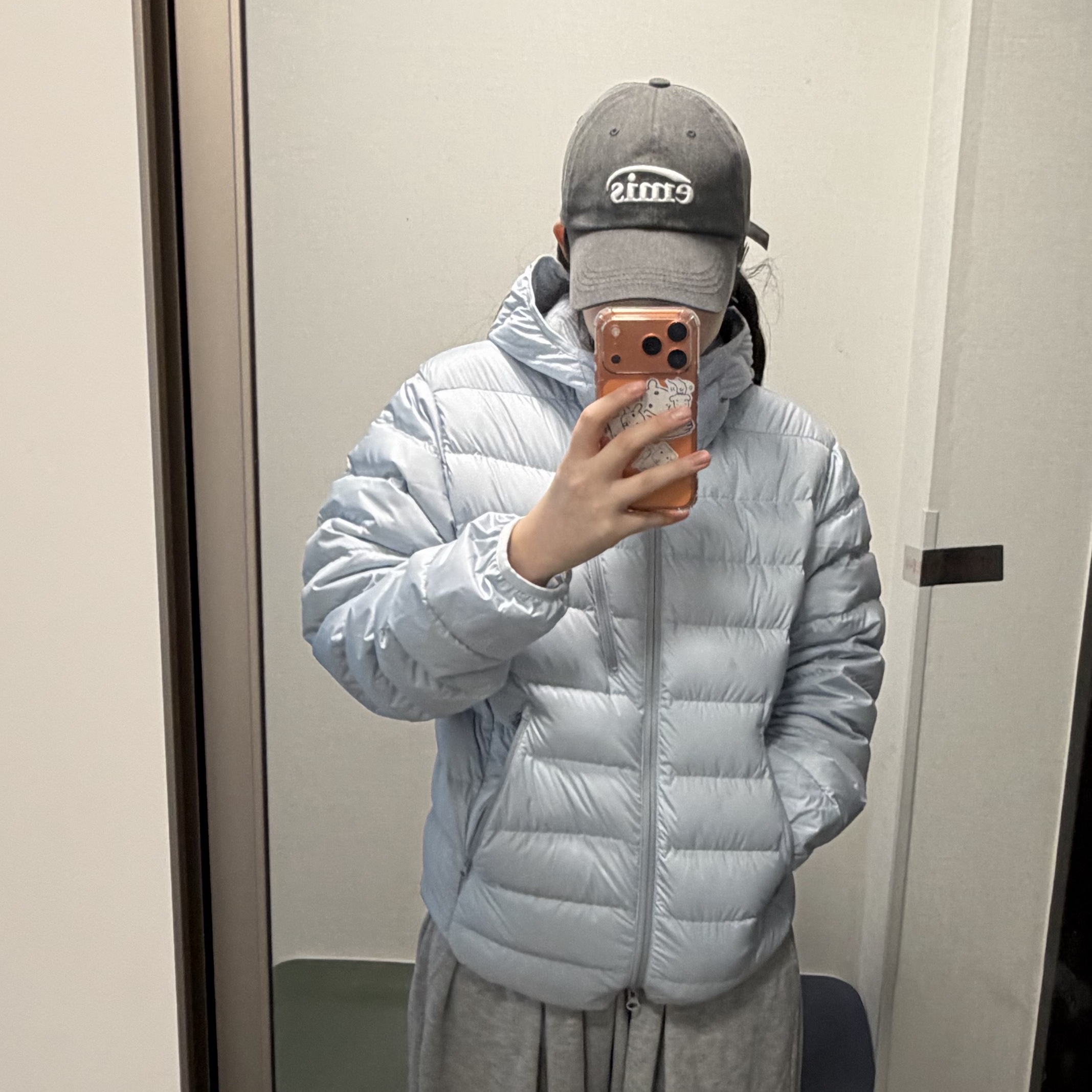 Musinsa Standard City Leisure Hooded Light Down Jacket Cloudy Blue, (W) UGG Tasman II Sand Dark Cherry 착용 스타일 - 2