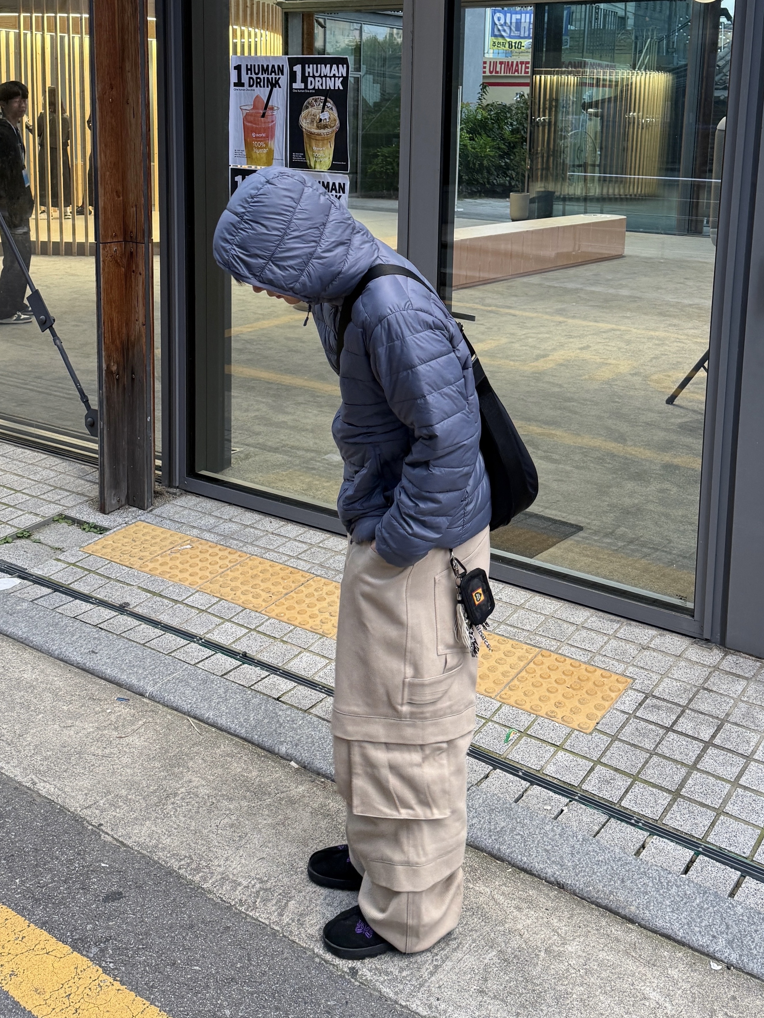 Kamien Titan Baggy Pants Beige, Reebok x Needles Beatnik Moc Core Black Extreme Purple 착용 스타일 - 2