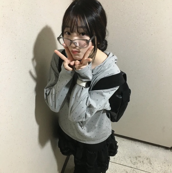 Blue Sunflower Star String Hoodie 착용 스타일 - 1