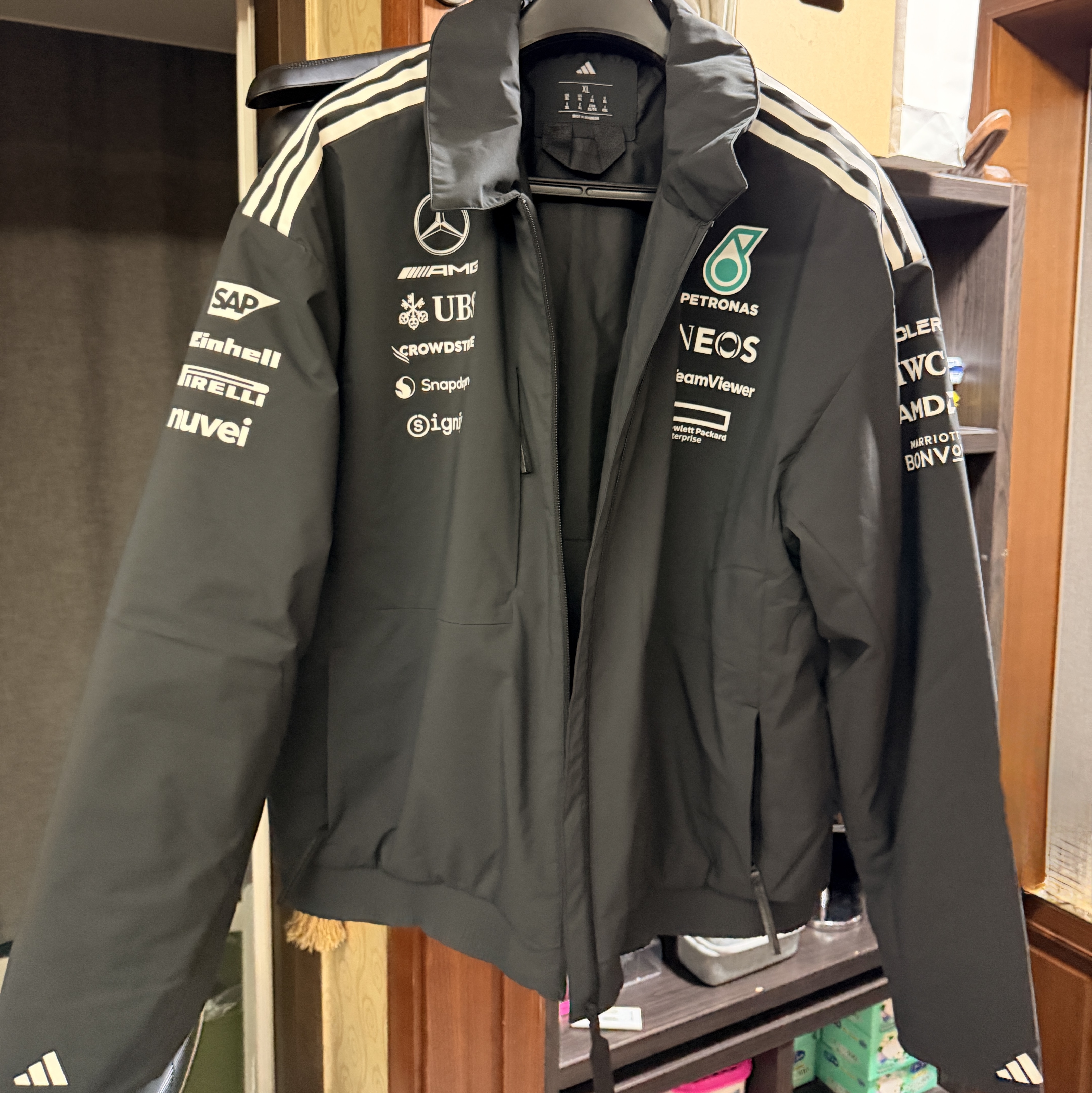 Mercedes AMG Petronas x Adidas Formula One 2025 Team Jacket Black White - US Sizing, Essentials Fleece Hoodie Light Heather Grey - 24FW 착용 스타일 - 4