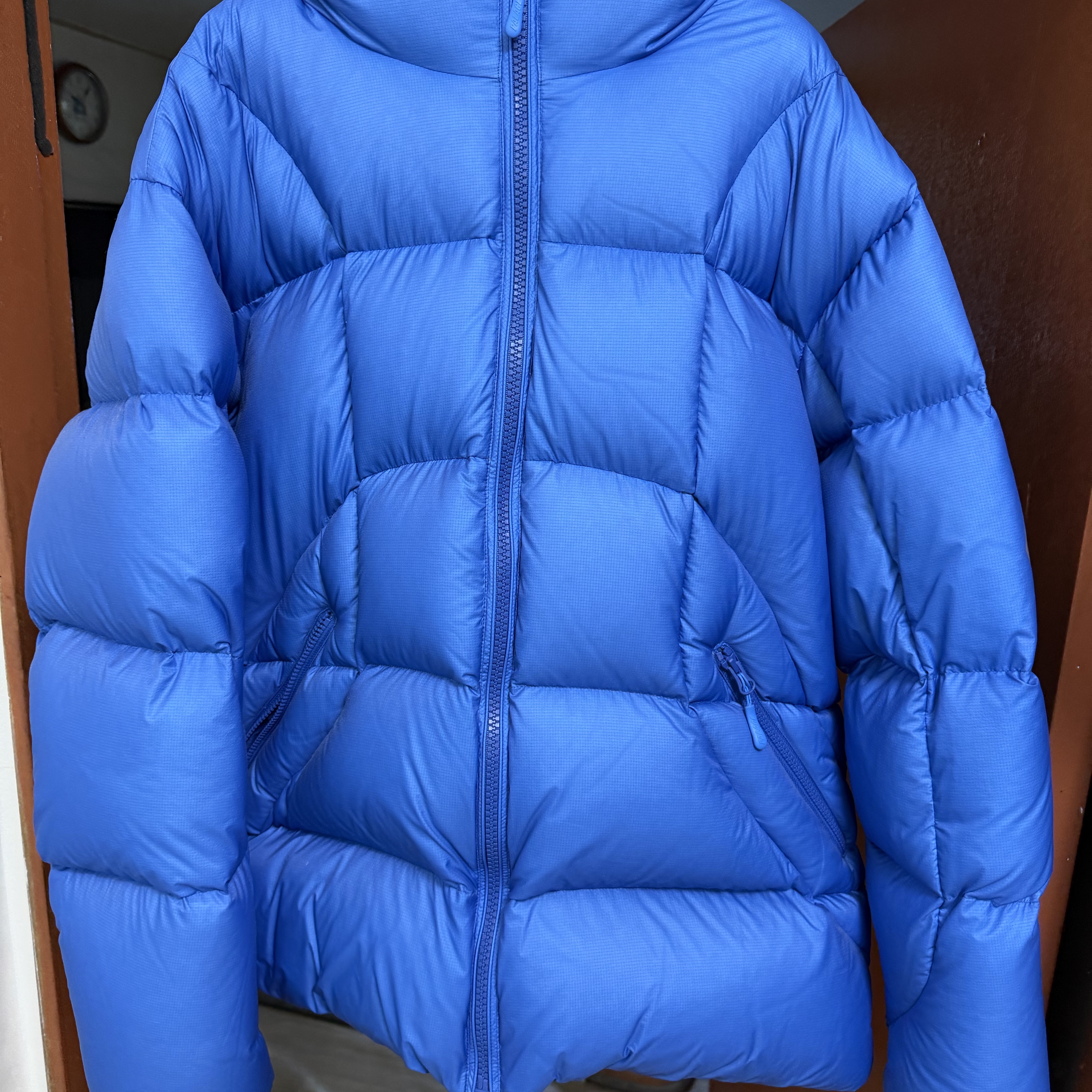 Palace Pertex Frost Balaclava Puffa Blue - 22FW 착용 스타일