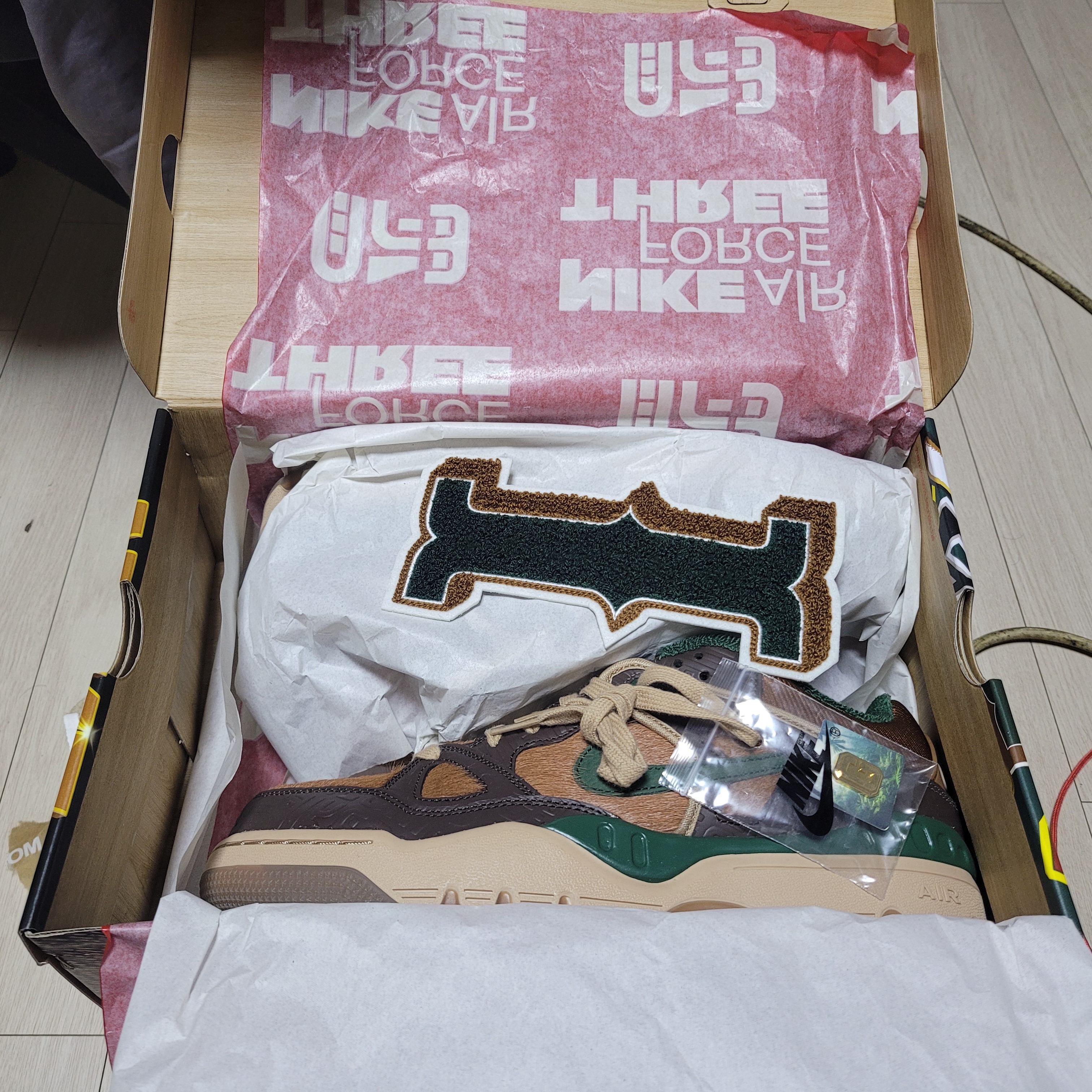 Nike x Nigo Air Force 3 Low SP Baroque Brown and Pecan 착용 스타일 - 2