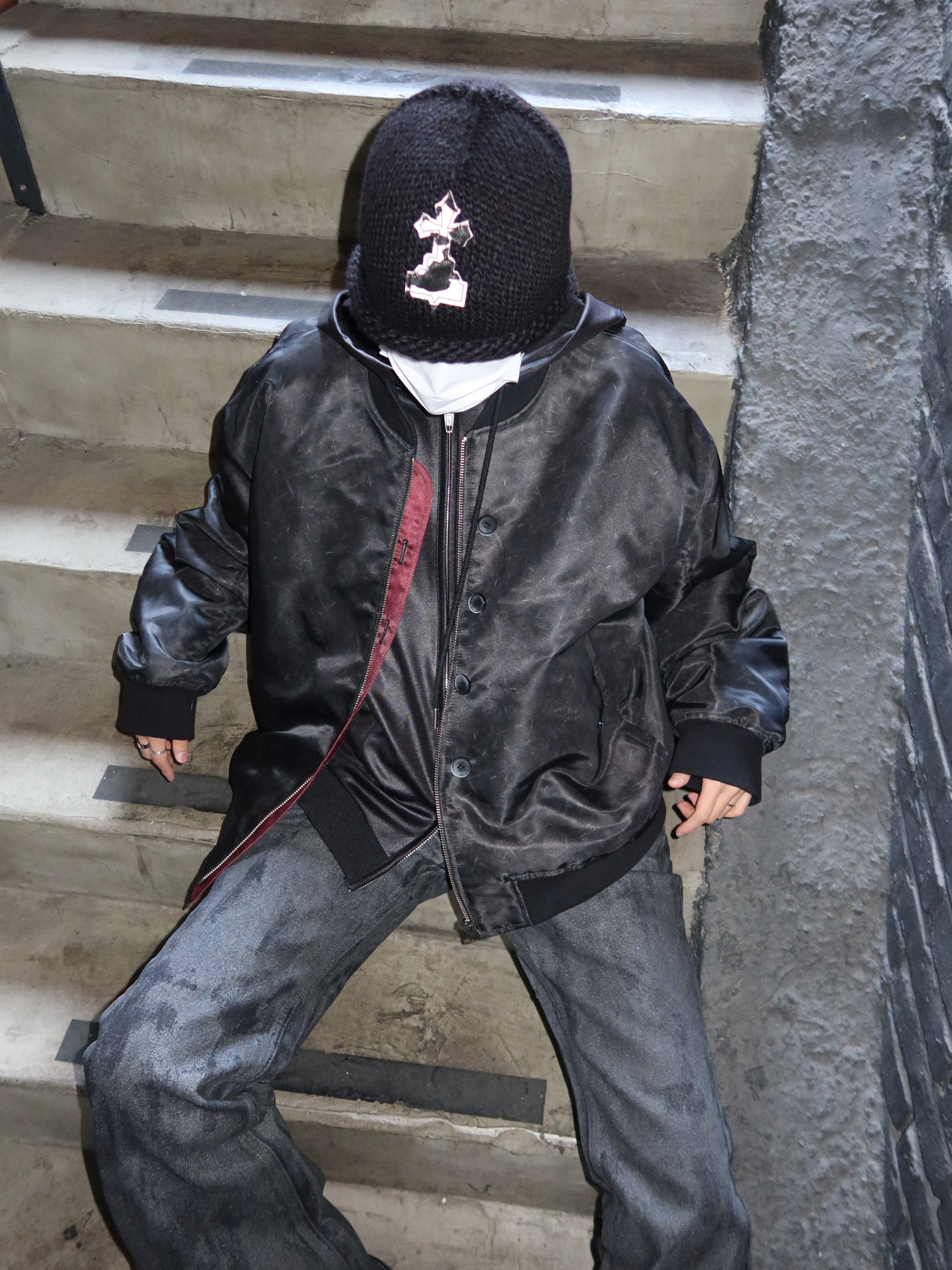 Hono Report 4 Button Bomber Jacket Scratch Black, Hono Report Leaf Bracelet 착용 스타일 - 2