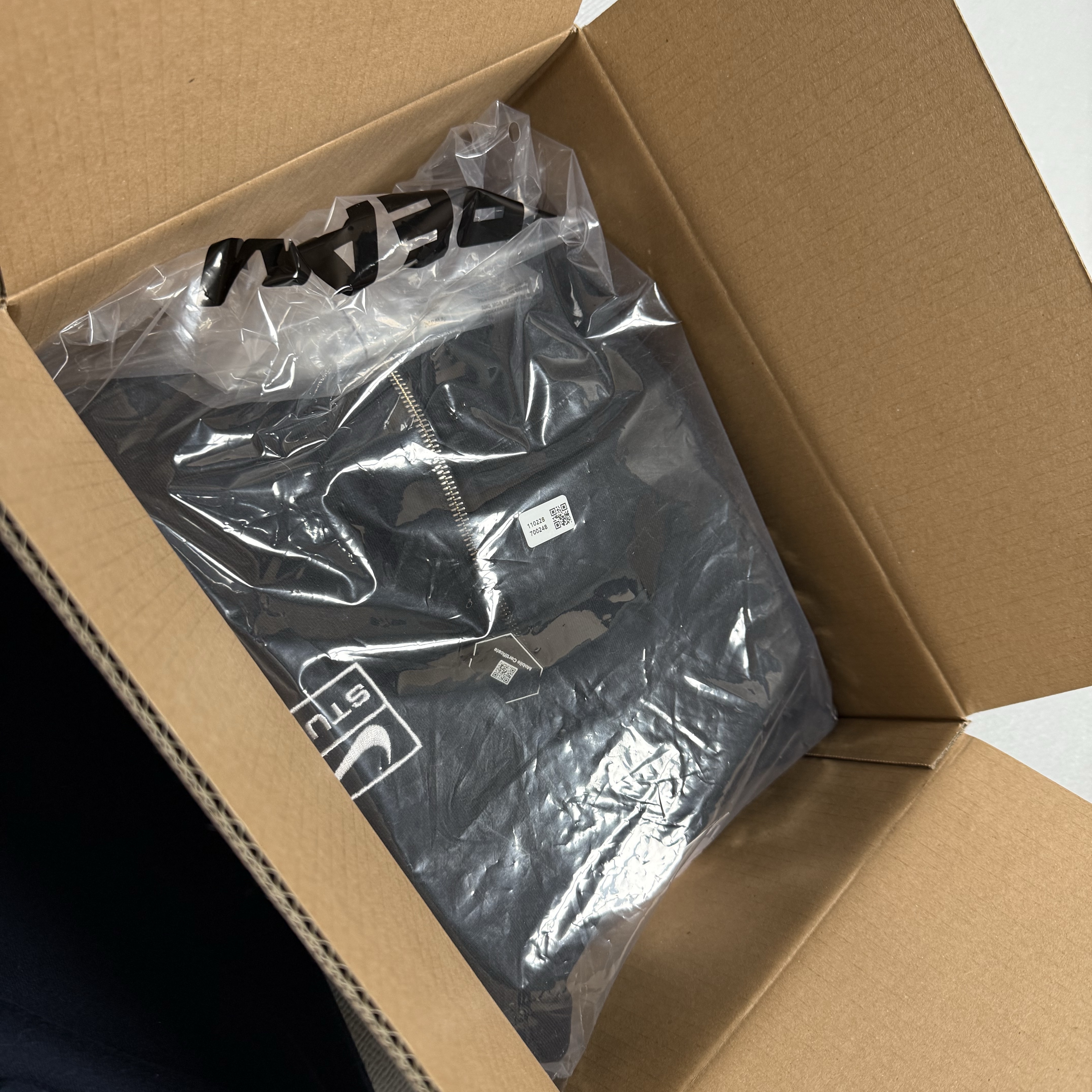 Nike x Stussy Full Zip Washed Fleece Hoodie Black (FJ9175-010) 착용 스타일