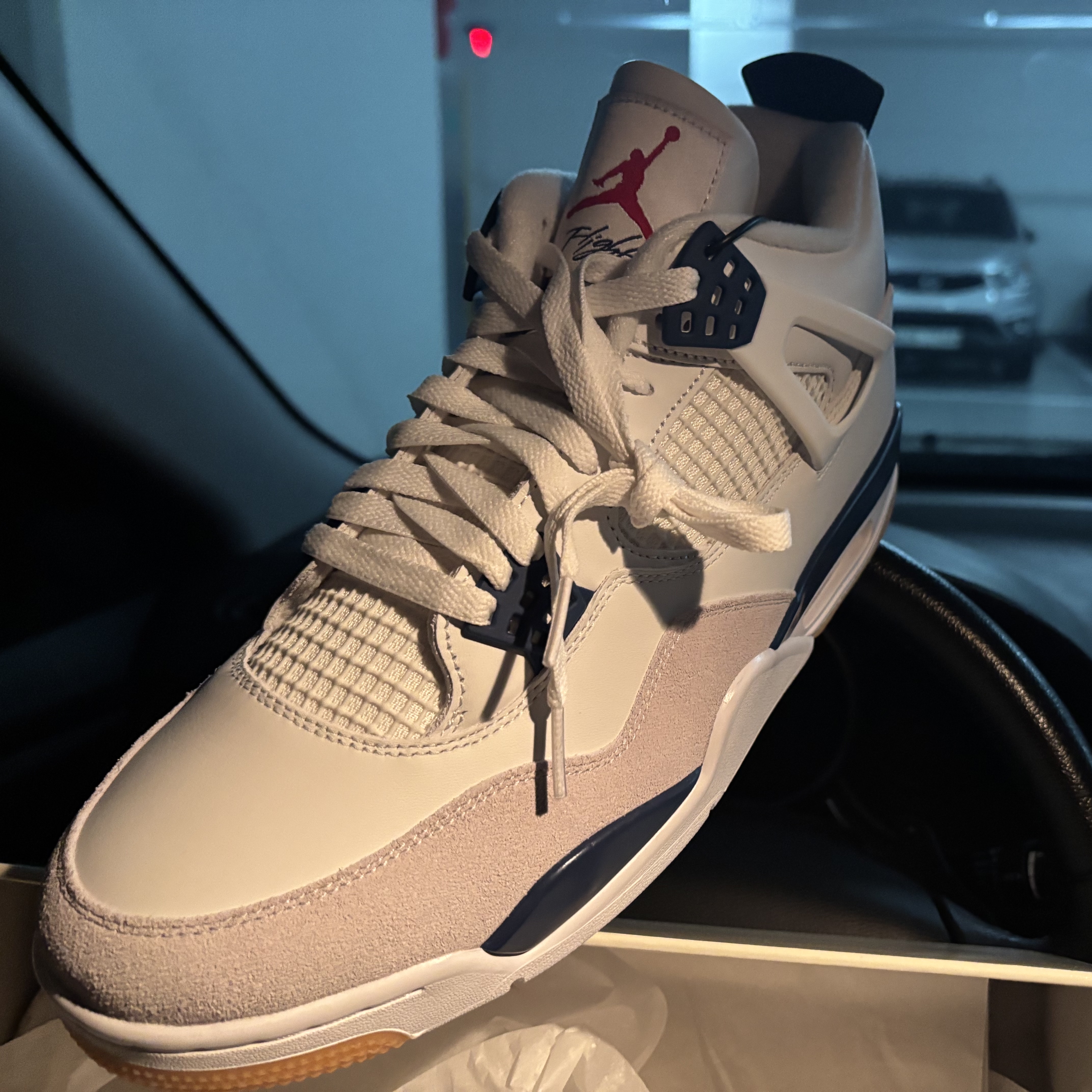 Jordan 4 x Nike SB Retro SP Navy 착용 스타일 - 1