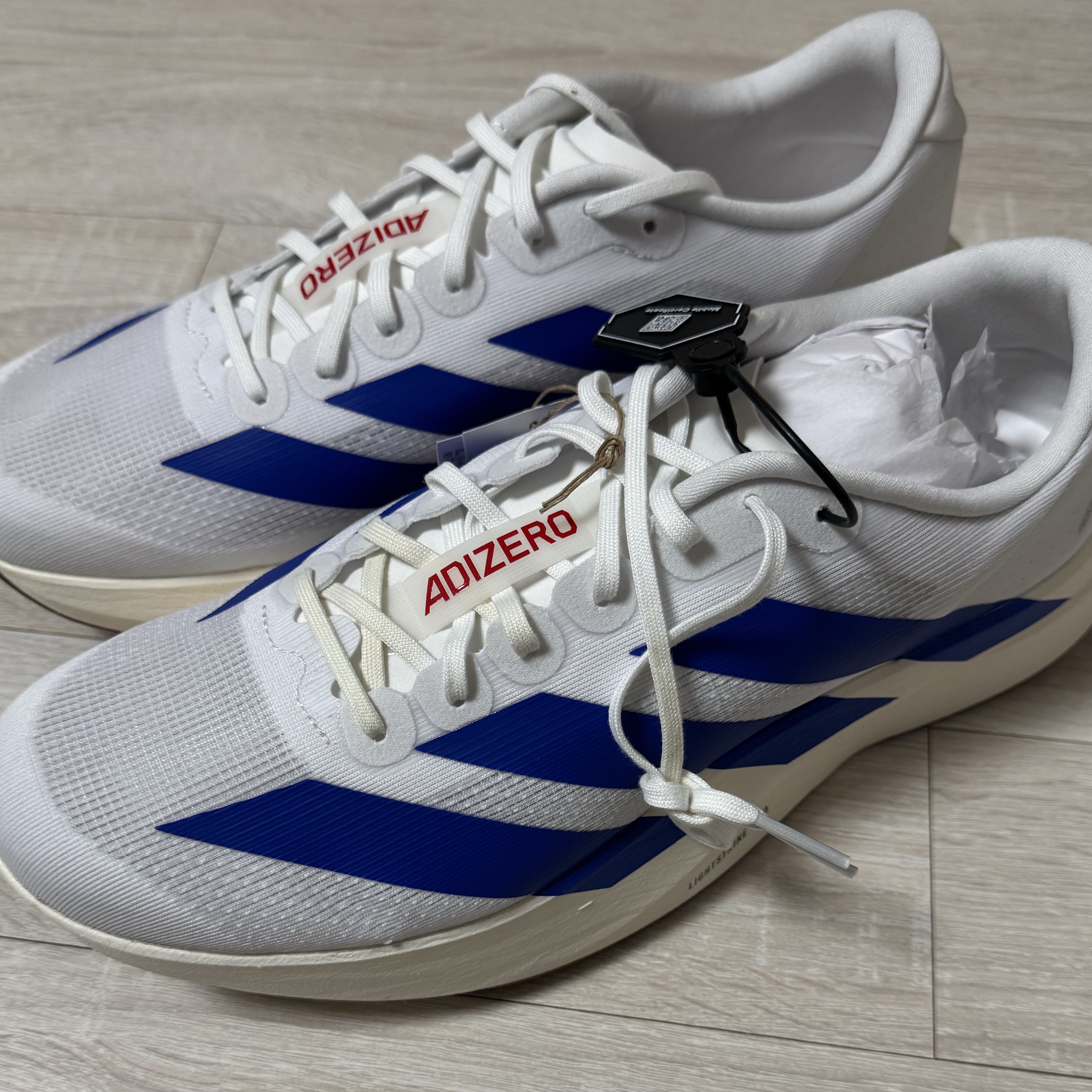 Adidas Adizero EVO SL Cloud White Royal Blue 착용 스타일