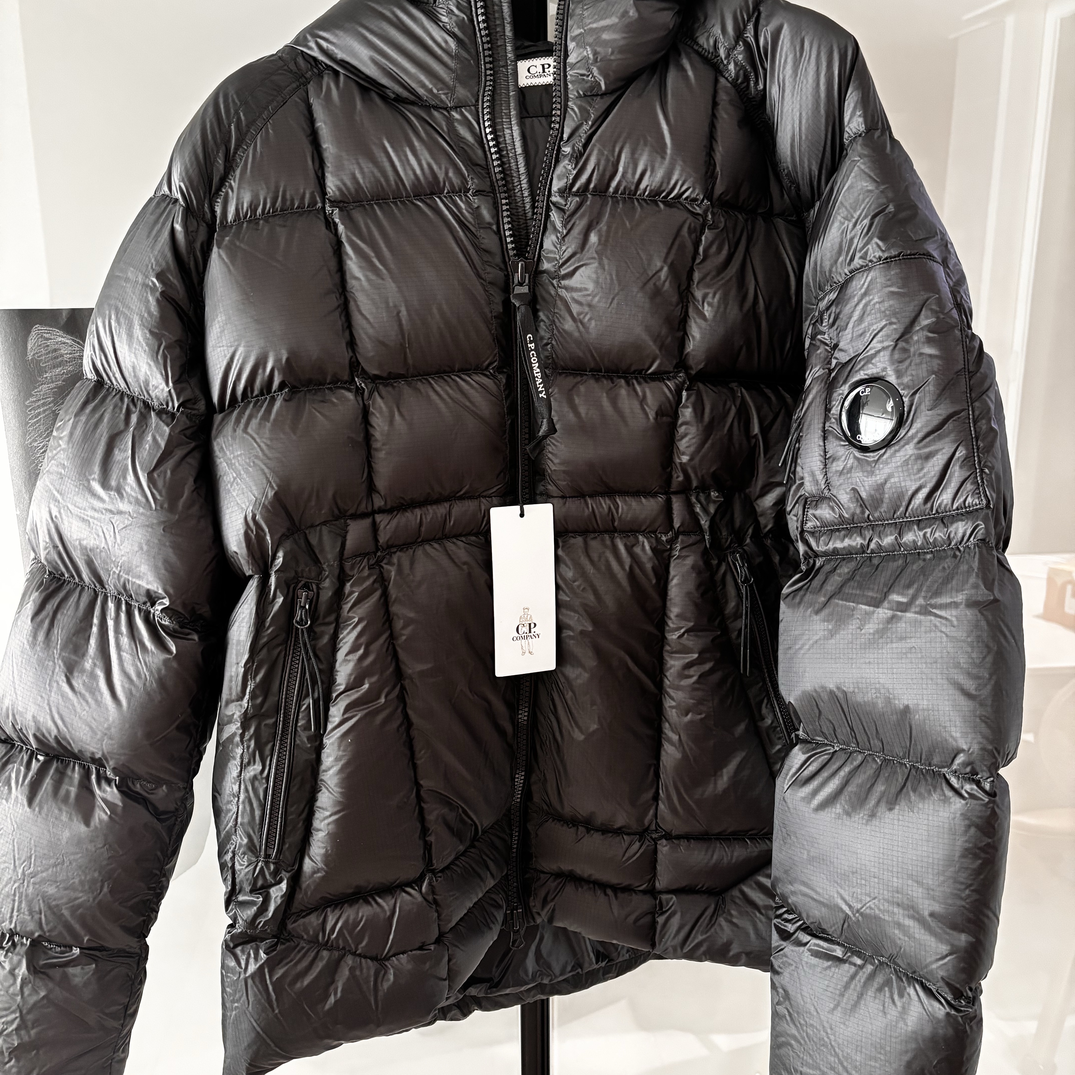 C.P. Company D.D. Shell Hooded Down Jacket Black - 25FW 착용 스타일