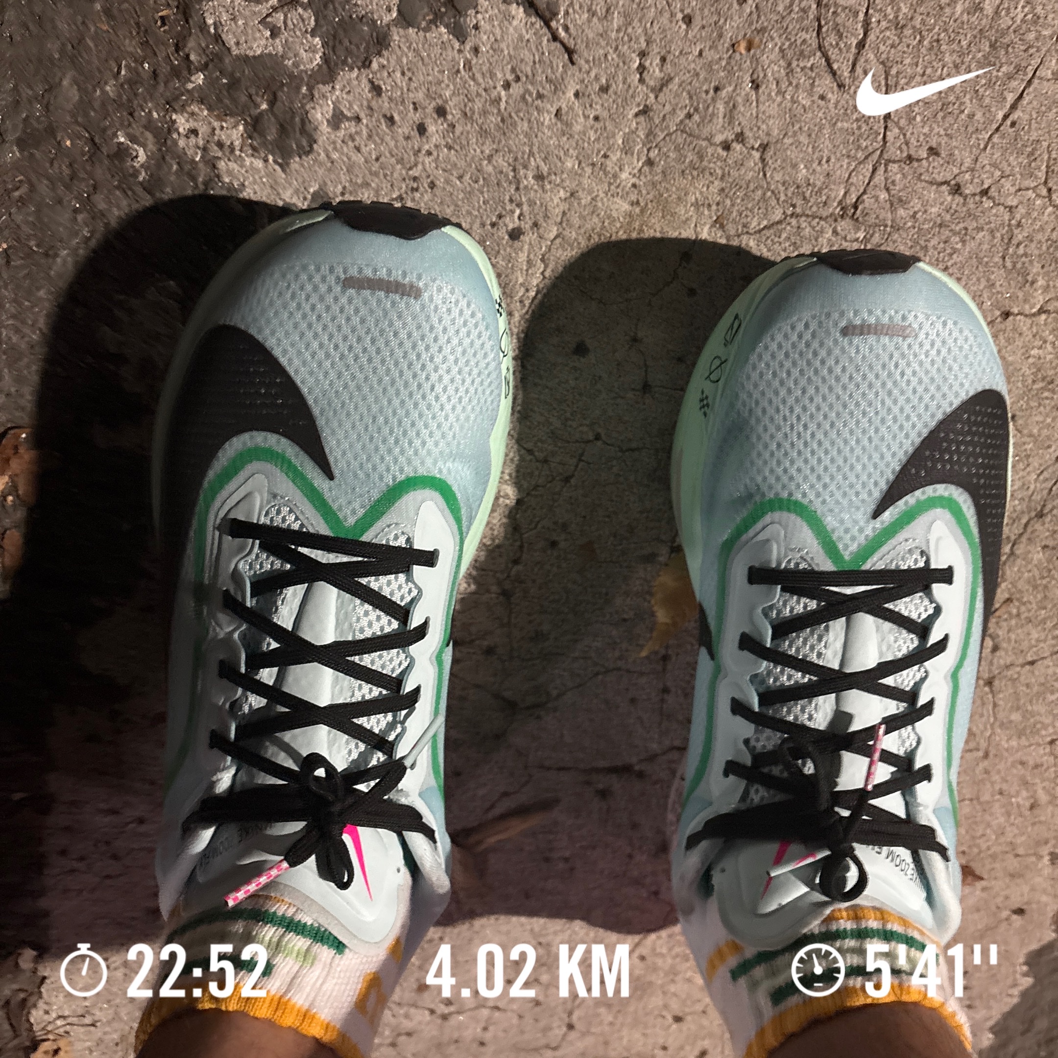 Nike Zoom Fly 6 Glacier Ice Hyper Pink 착용 스타일