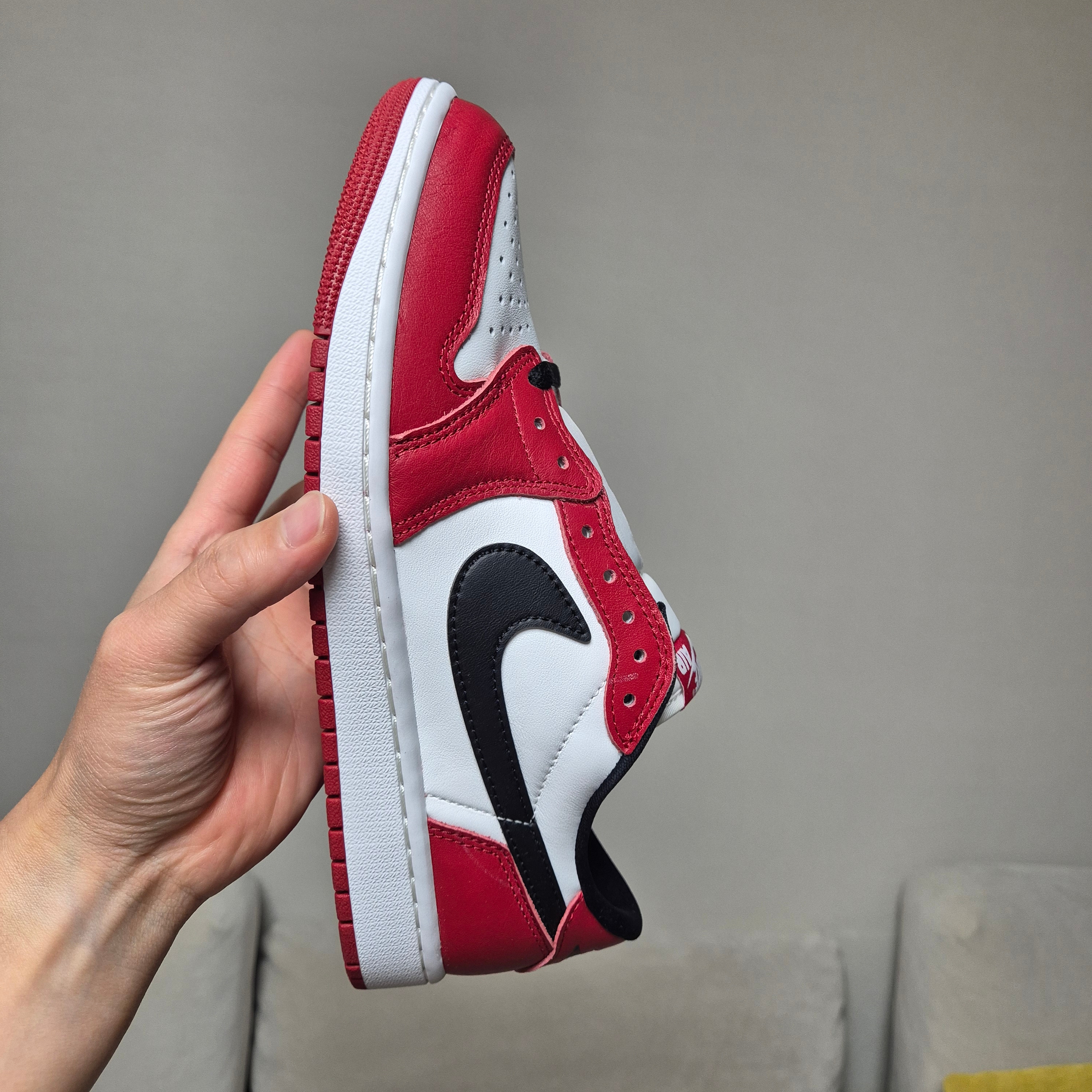 Jordan 1 Retro Low OG Chicago 착용 스타일 - 3