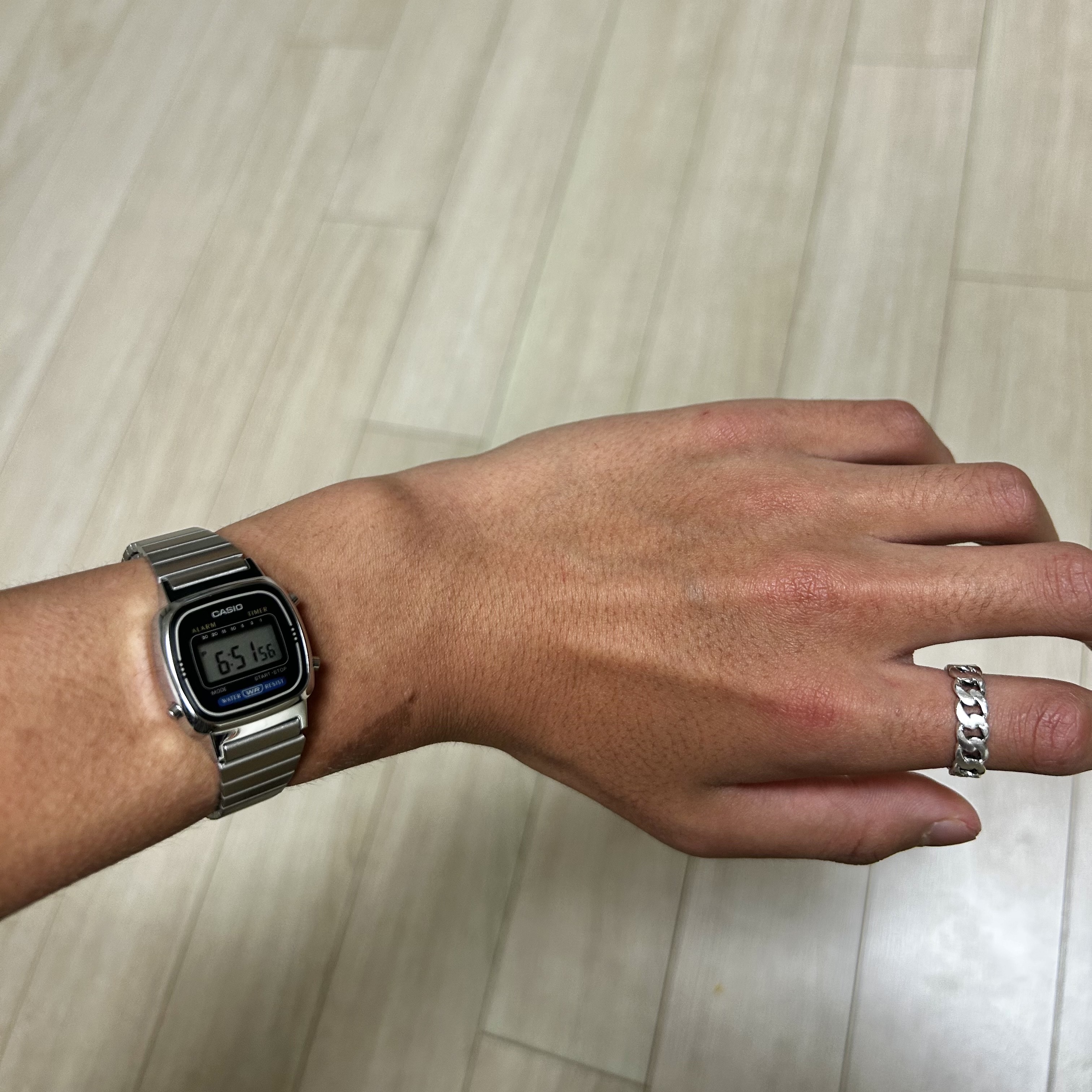 Casio LA670WA-1, Quarqor #5125 Ring 착용 스타일 - 1