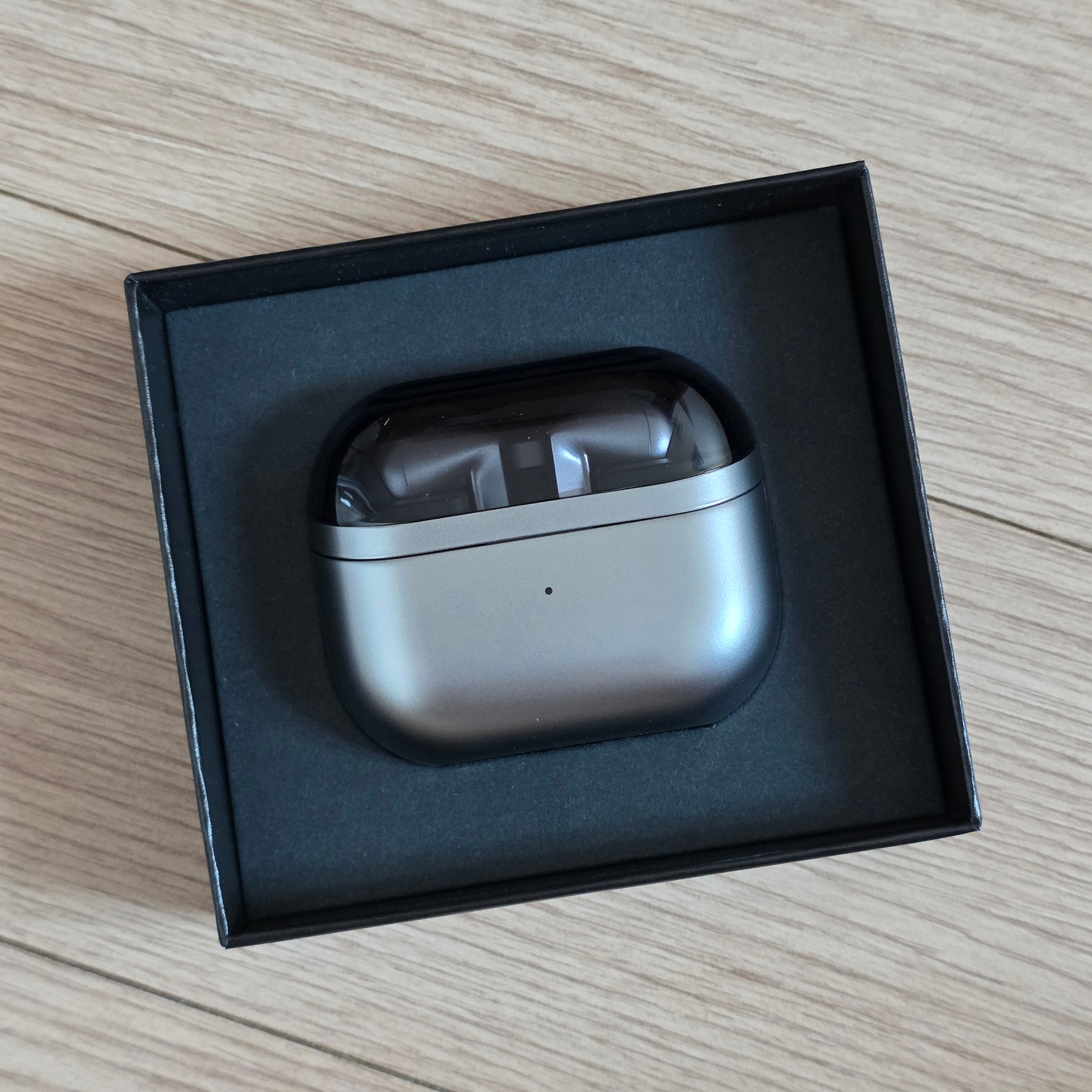 Samsung Galaxy Buds3 Pro Silver 착용 스타일