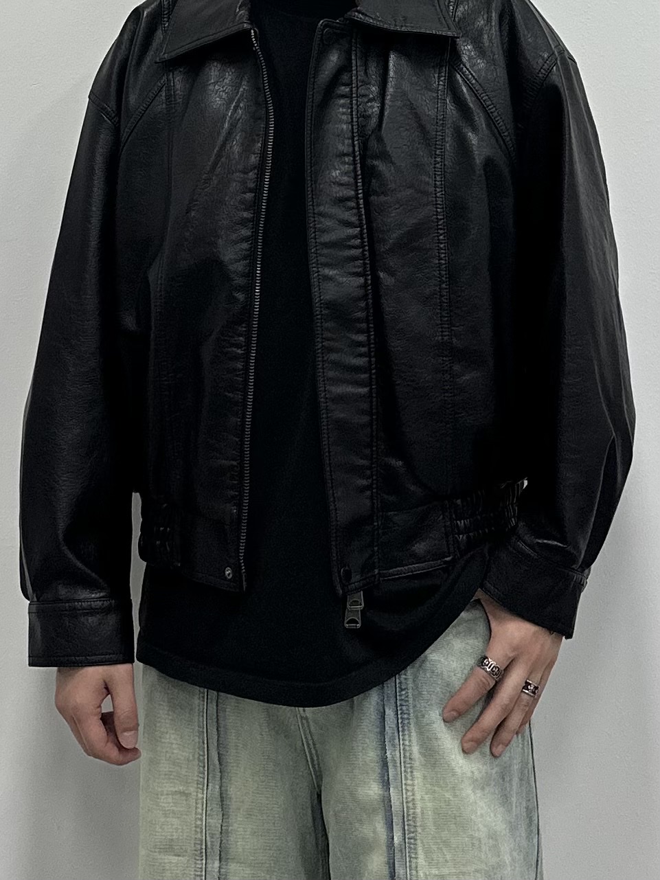 Maison Mihara Yasuhiro Peterson OG Sole Canvas Low Sneakers Black 착용 스타일 - 3