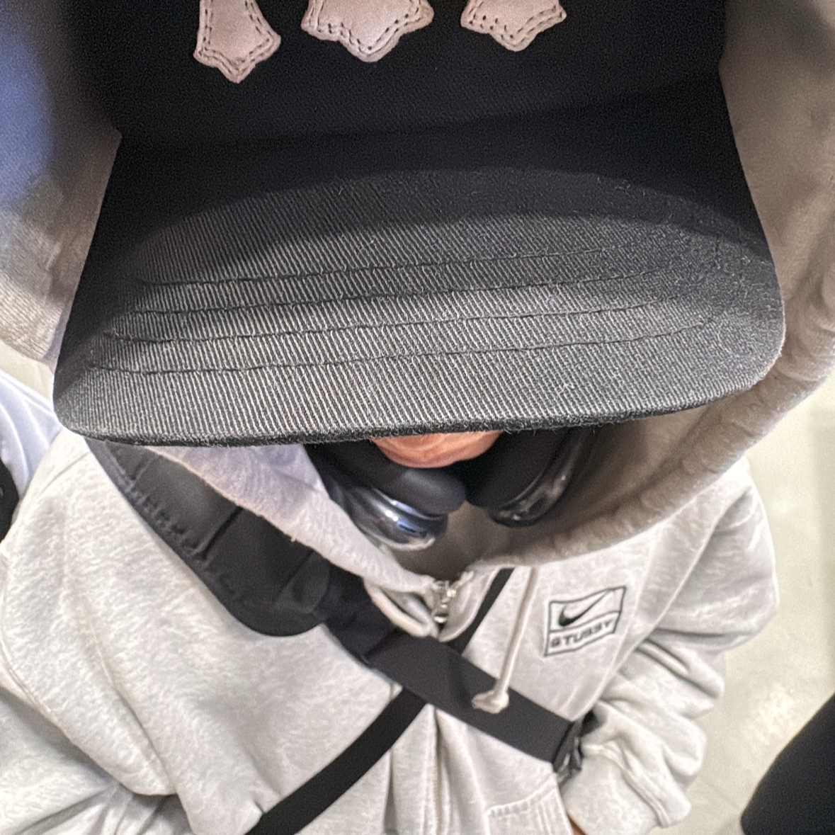 Chrome Hearts Cemetery Trucker Hat Black, Nike x Stussy Full Zip Fleece Hoodie Grey Heather (FJ9181-050) 착용 스타일