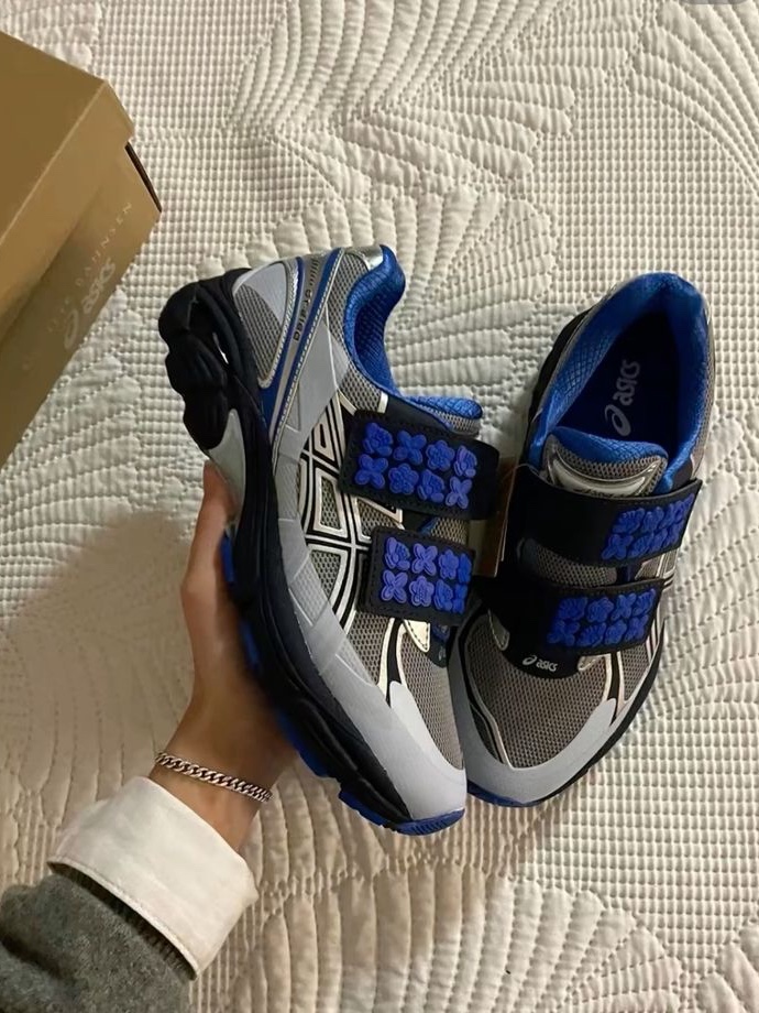 Asics x Cecilie Bahnsen GT-2160 Pure Silver Midnight 착용 스타일