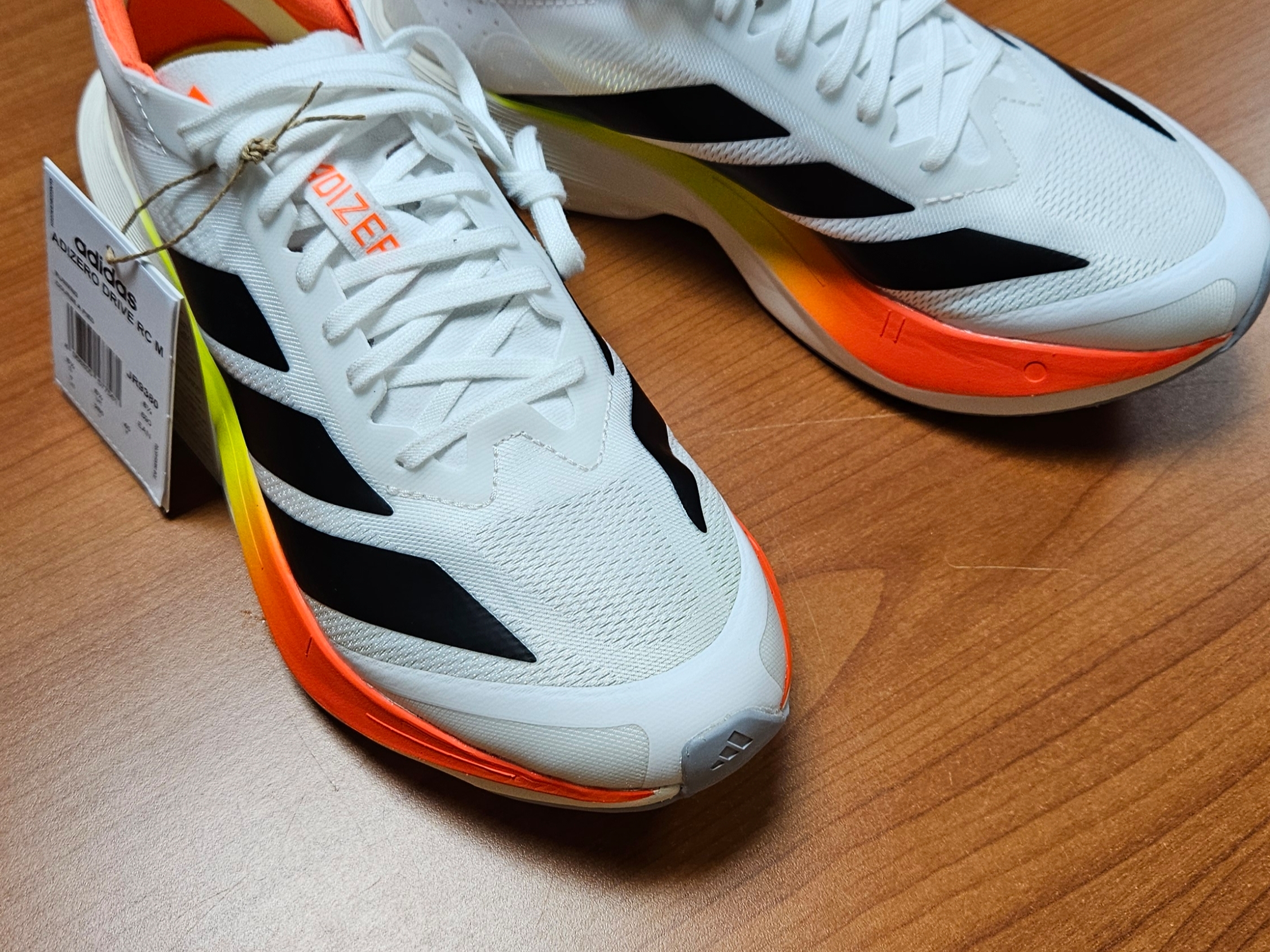 Adidas Adizero Drive RC Cloud White Core Black 착용 스타일 - 1