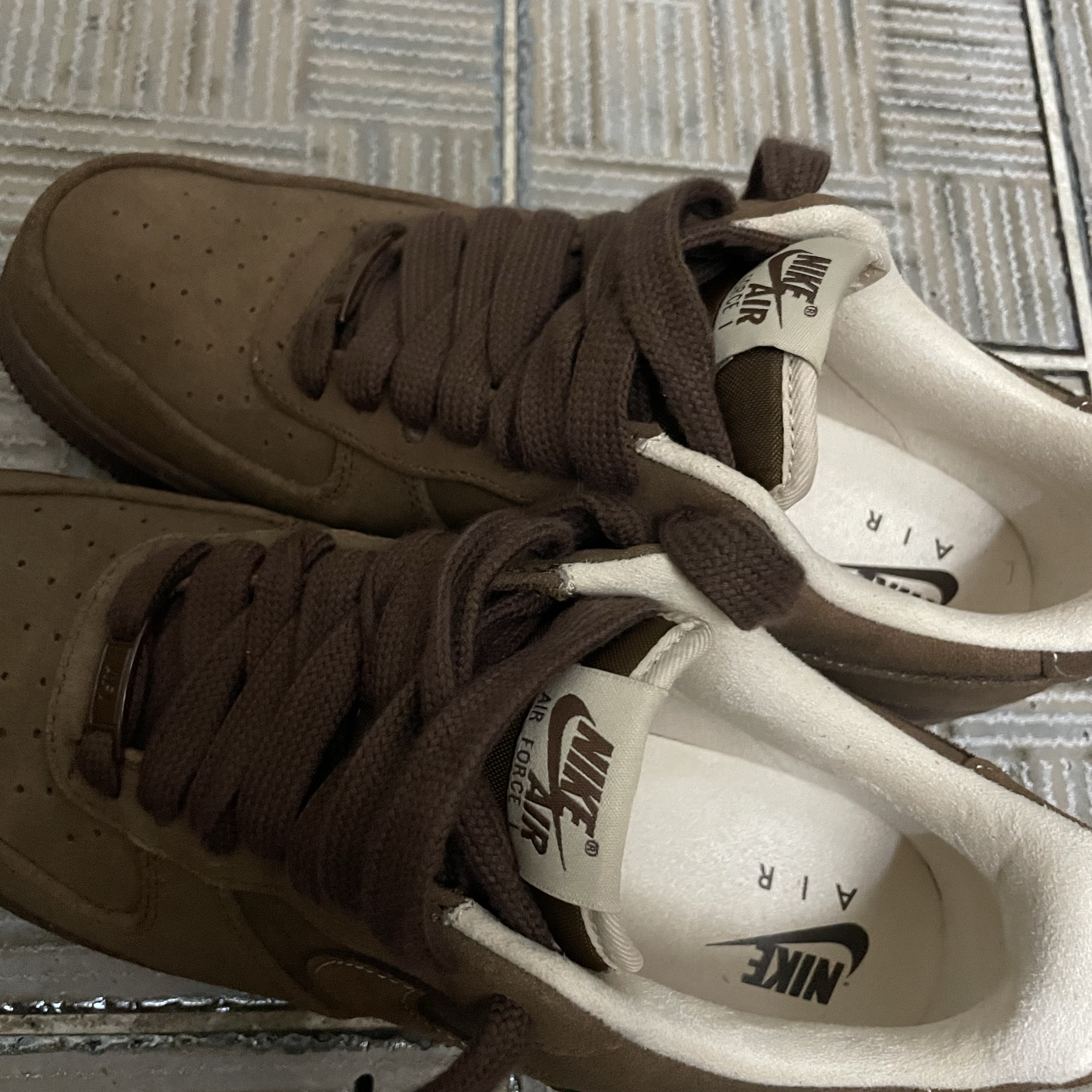 (W) Nike Air Force 1 '07 Cacao Wow 착용 스타일 - 1