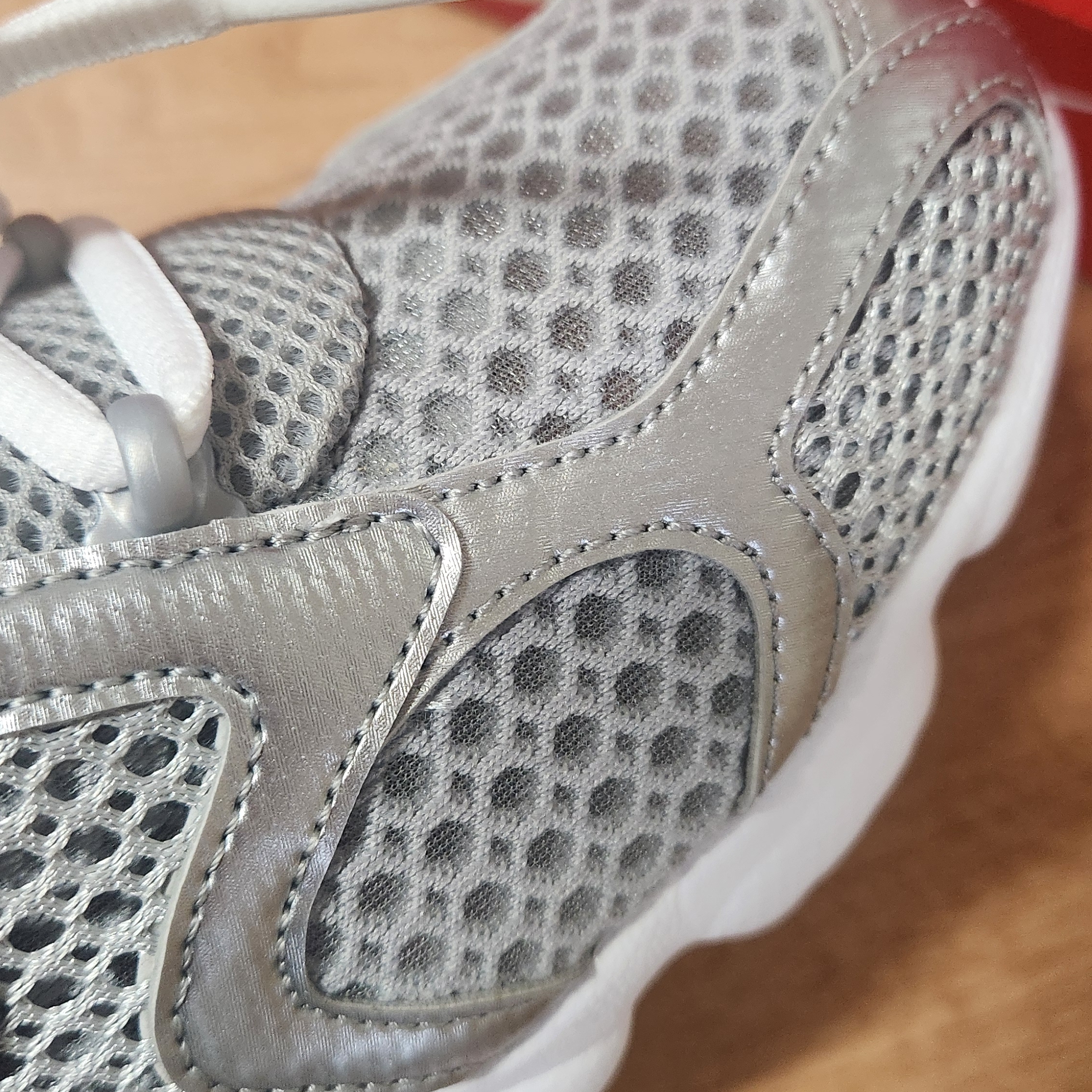 Nike Air Zoom Spiridon Cage 2 Metallic Silver 착용 스타일 - 3