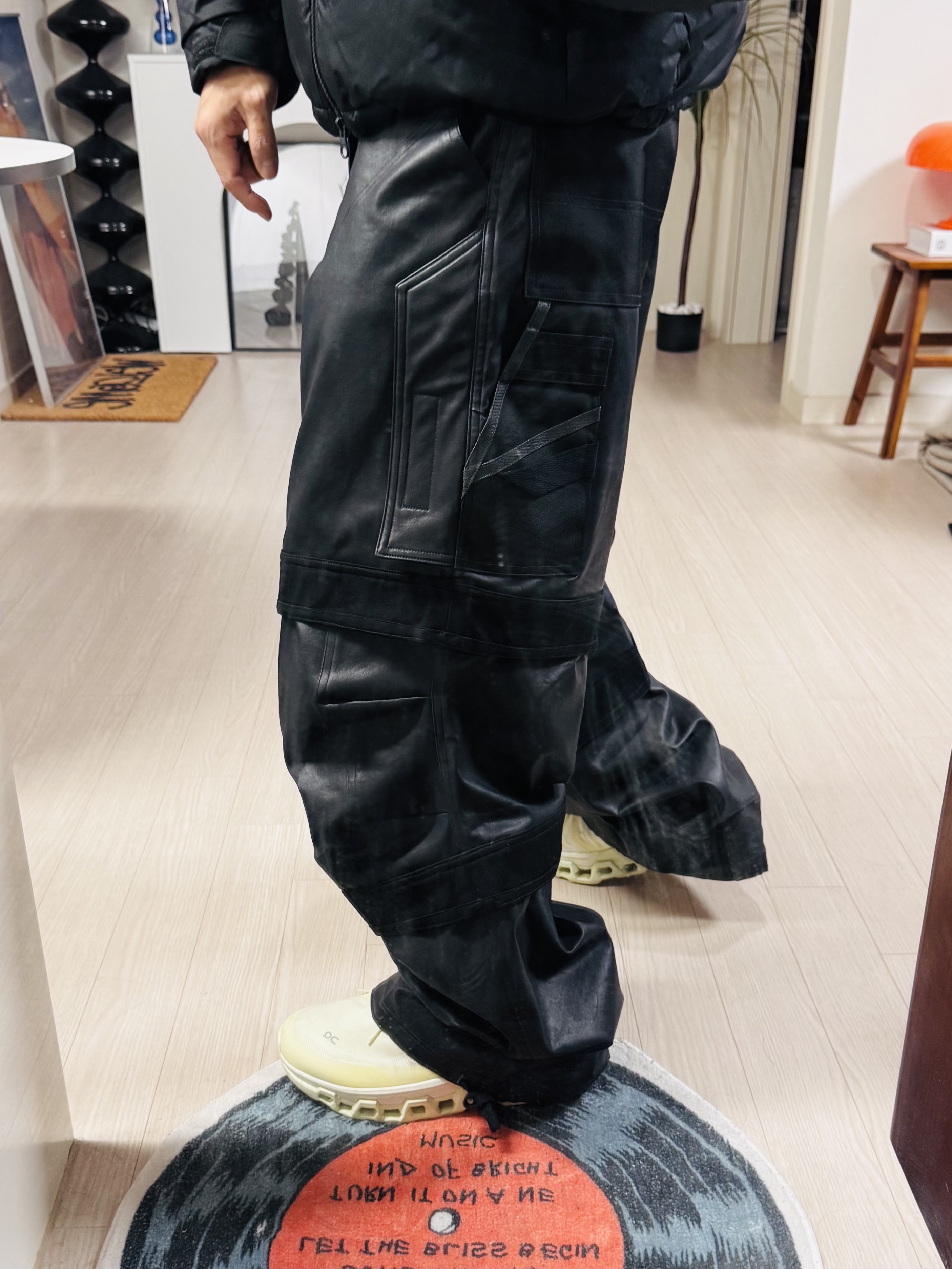 The North Face Remaster Down Jacket Black - 25FW, farfromwhat far layered work pants_black 착용 스타일 - 2