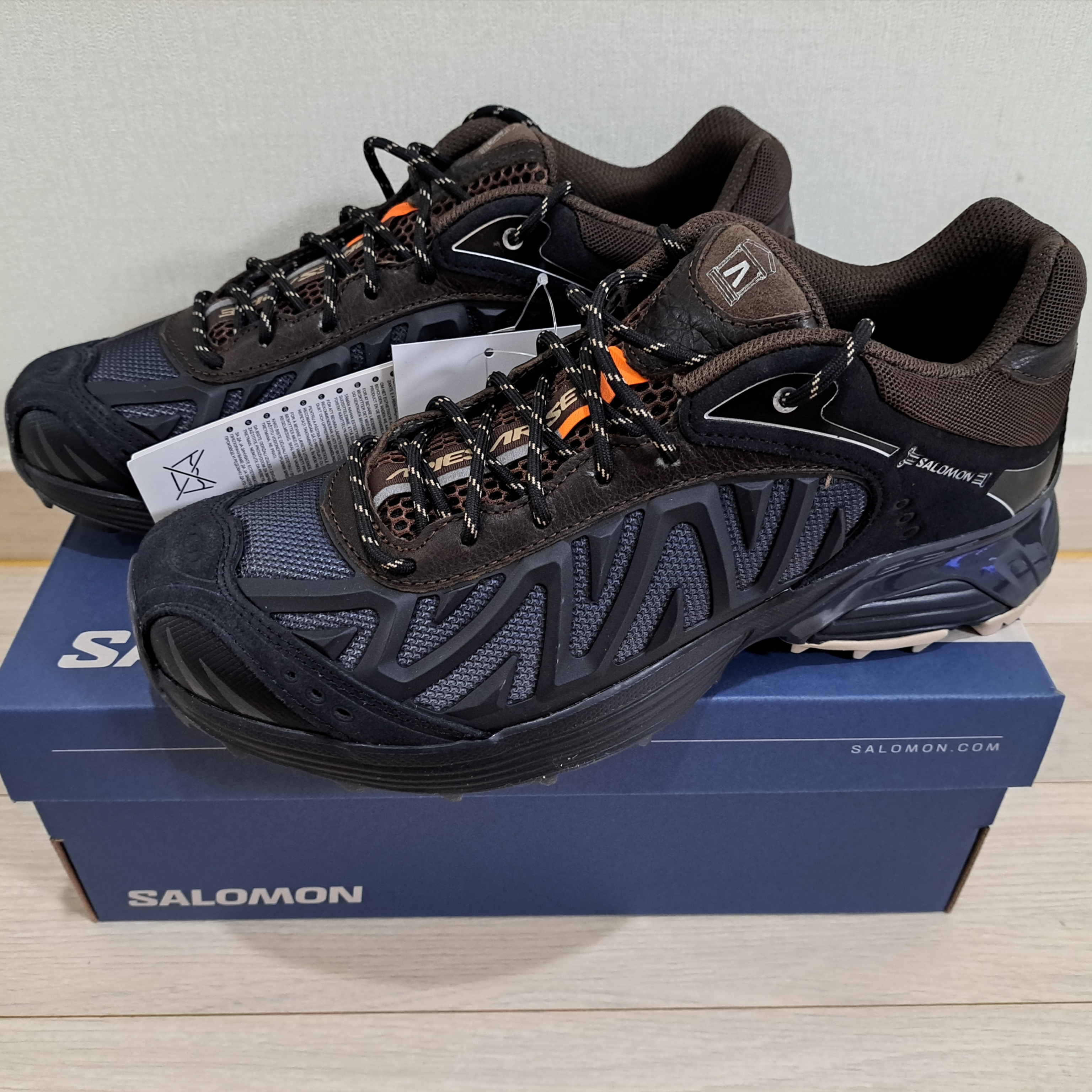 Salomon x Aries XT-Whisper Black Earth Brown 착용 스타일 - 1