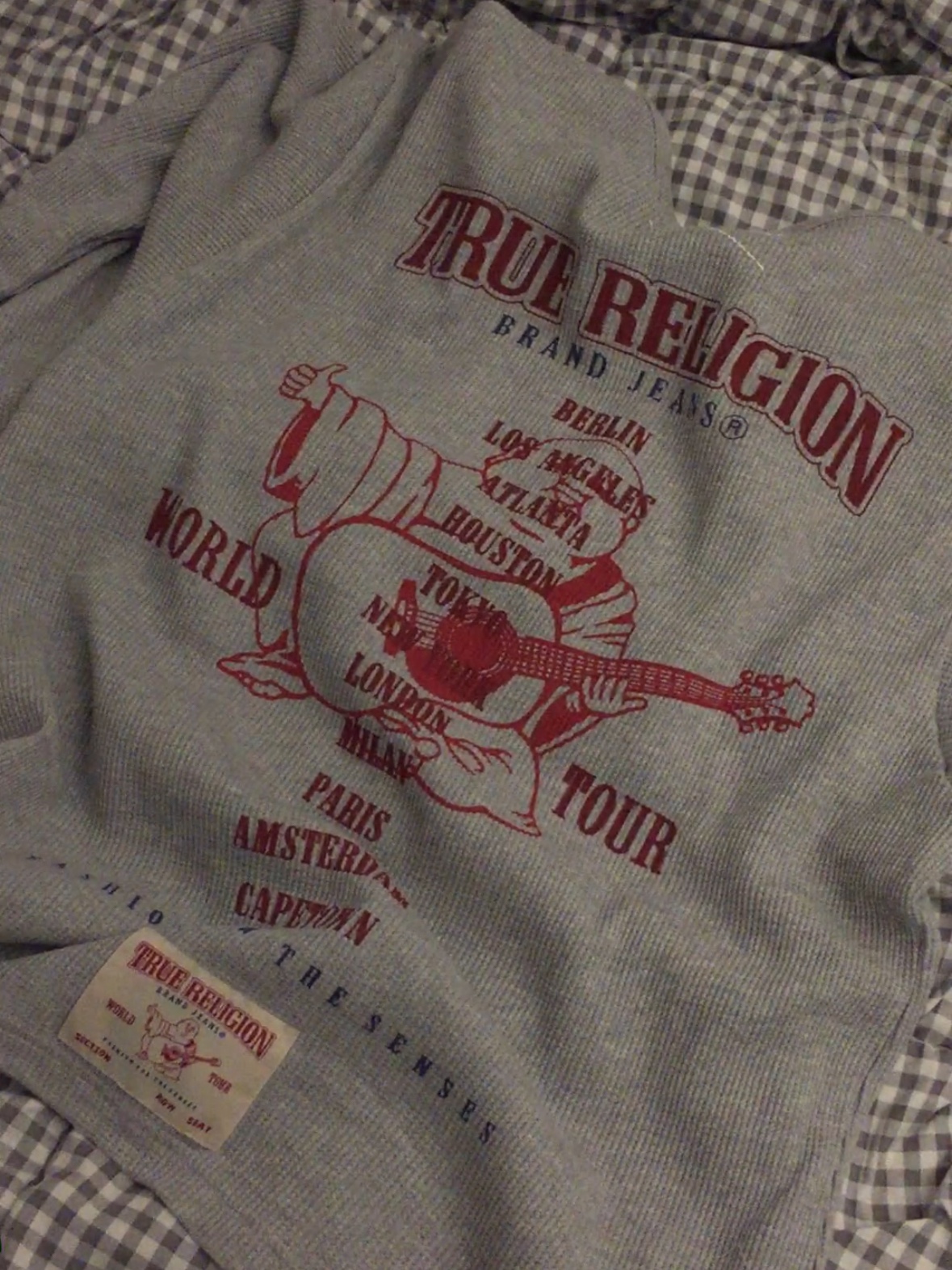 True Religion World Tour Waffle Long Sleeve Grey 착용 스타일 - 3
