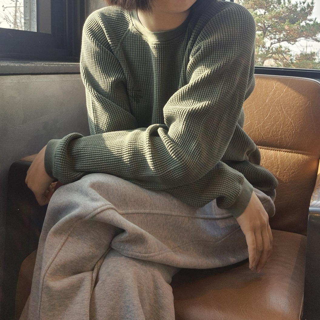 Stussy Raglan Thermal LS Crew Pine 착용 스타일