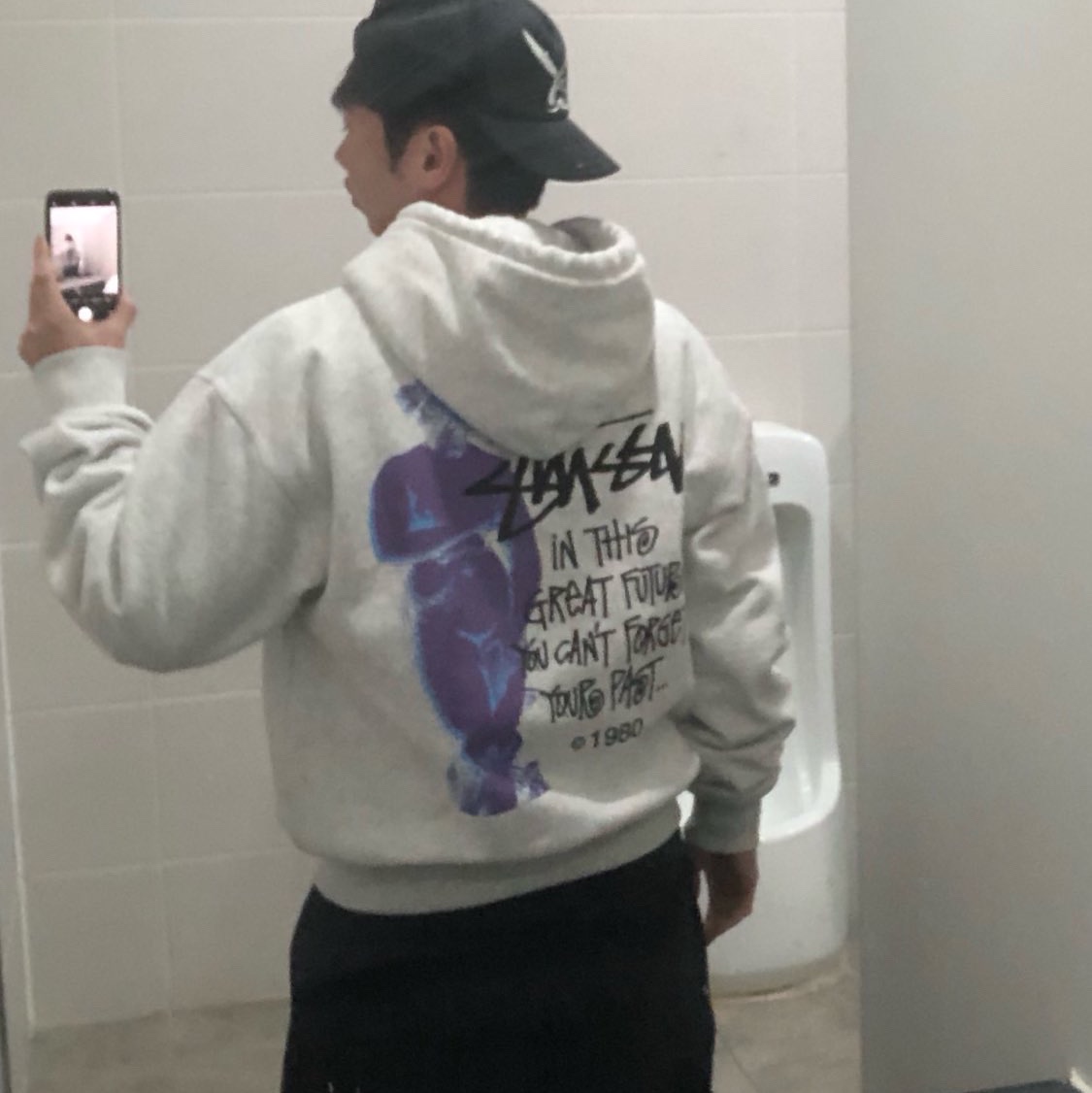 Stussy Great Future Zip Hoodie Ash Heather 착용 스타일