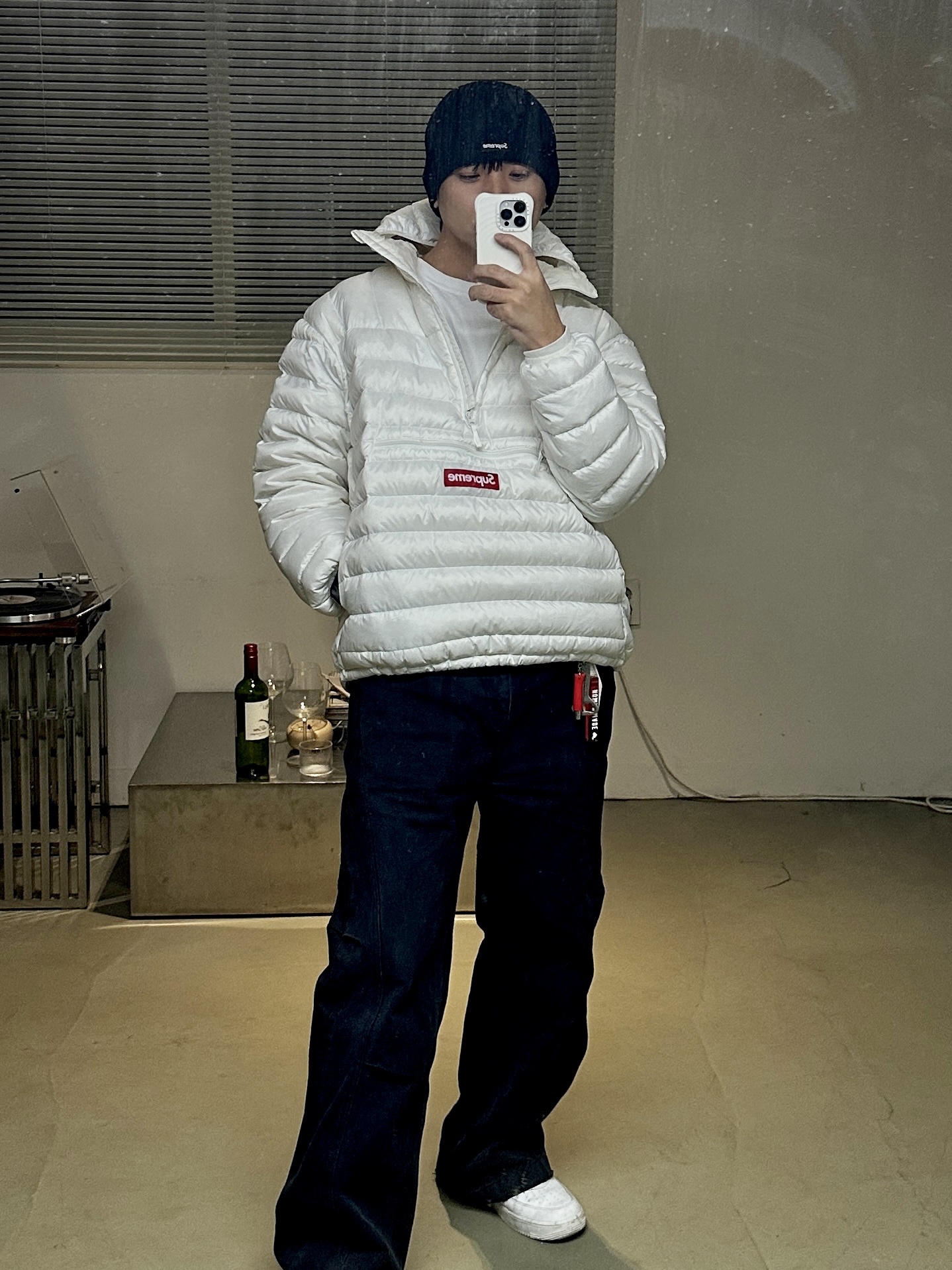 Supreme Micro Down Half Zip Hooded Pullover White - 23FW, Human Made Carabiner 70mm Silver 착용 스타일 - 2