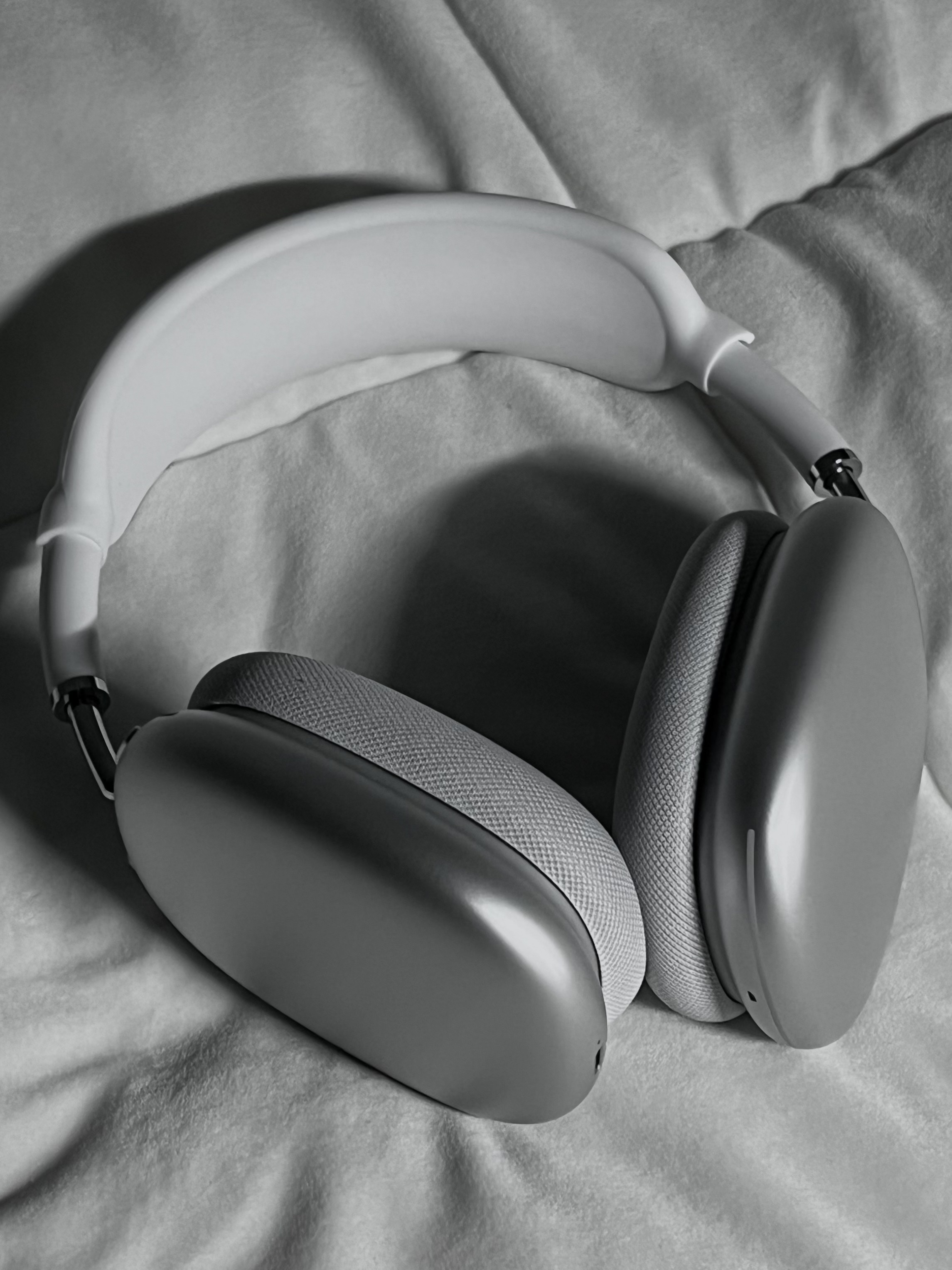 Apple AirPods Max Lightning Silver (Korean Ver.) 착용 스타일 - 2