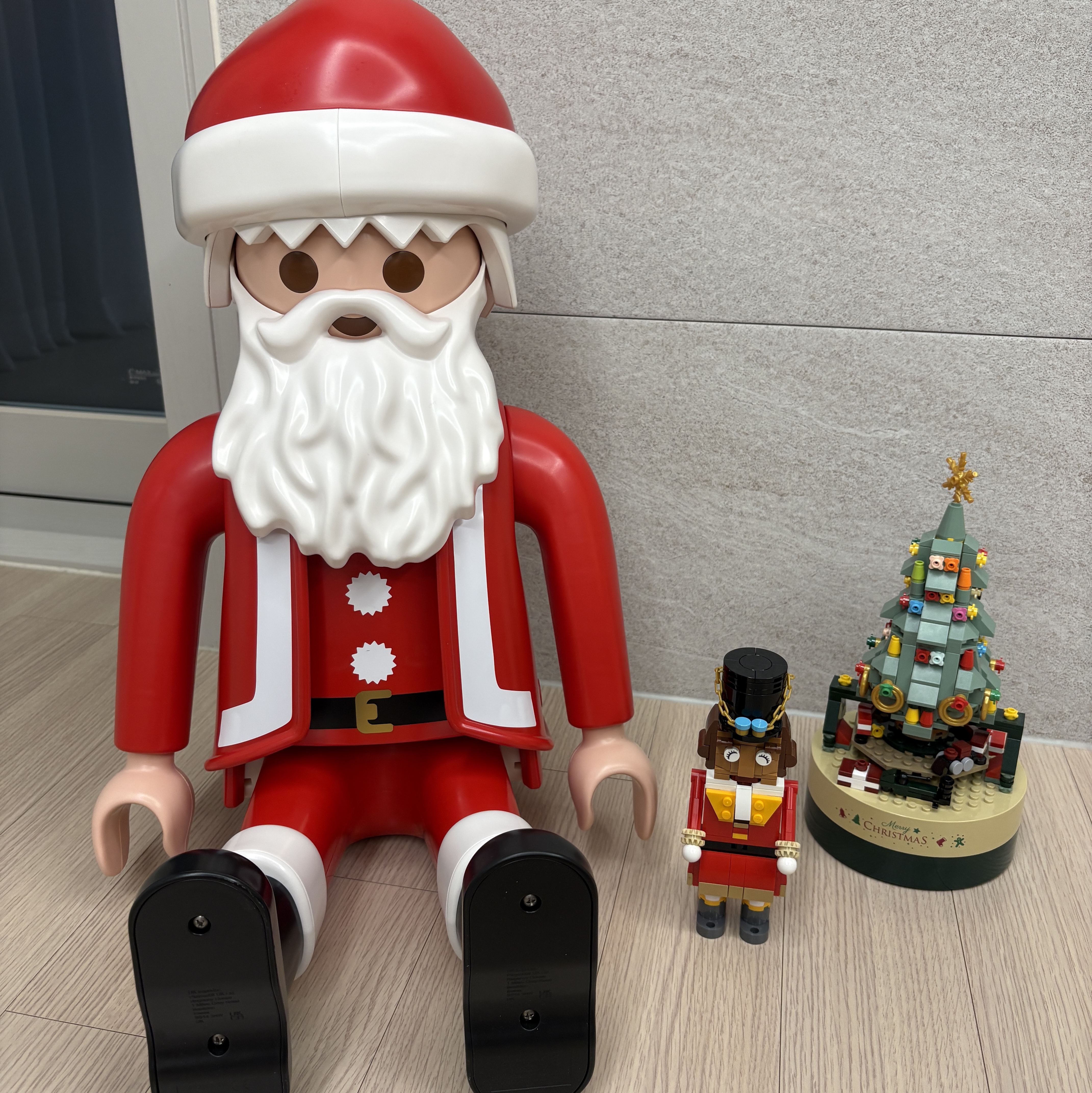 Playmobil Santa XXL 착용 스타일