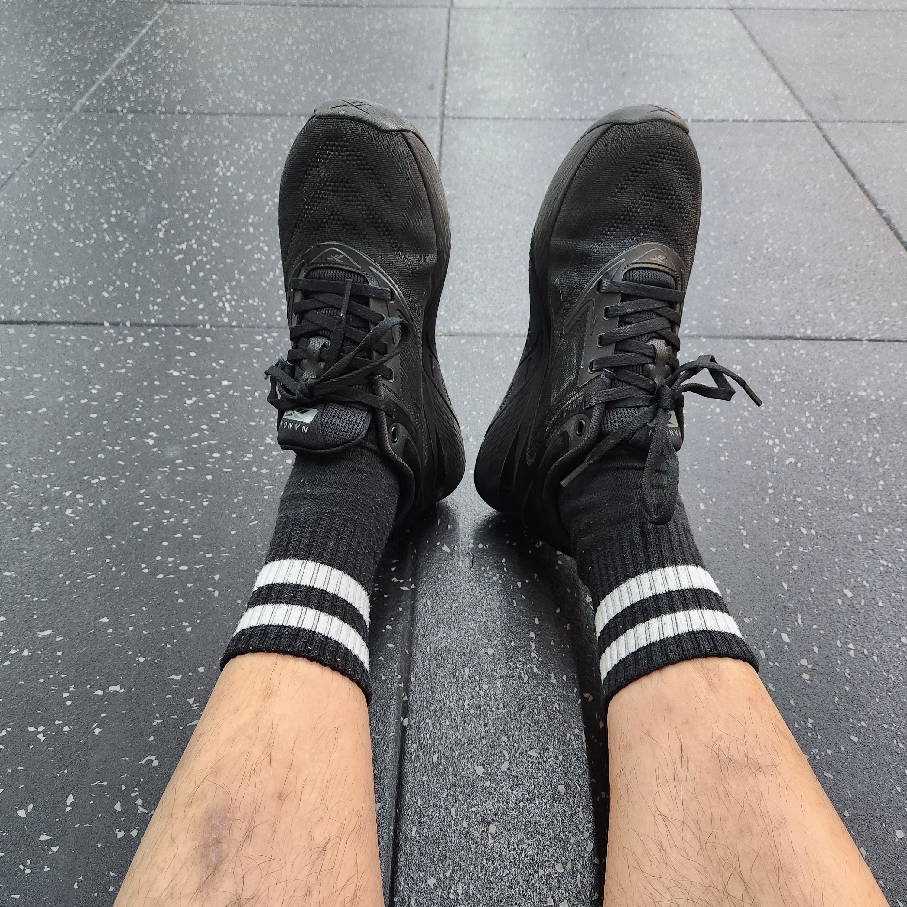 Reebok NANO X5 Core Black 착용 스타일