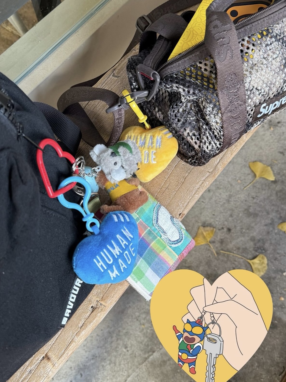 Human Made Stuffed Heart Key Charm Blue 착용 스타일 - 2