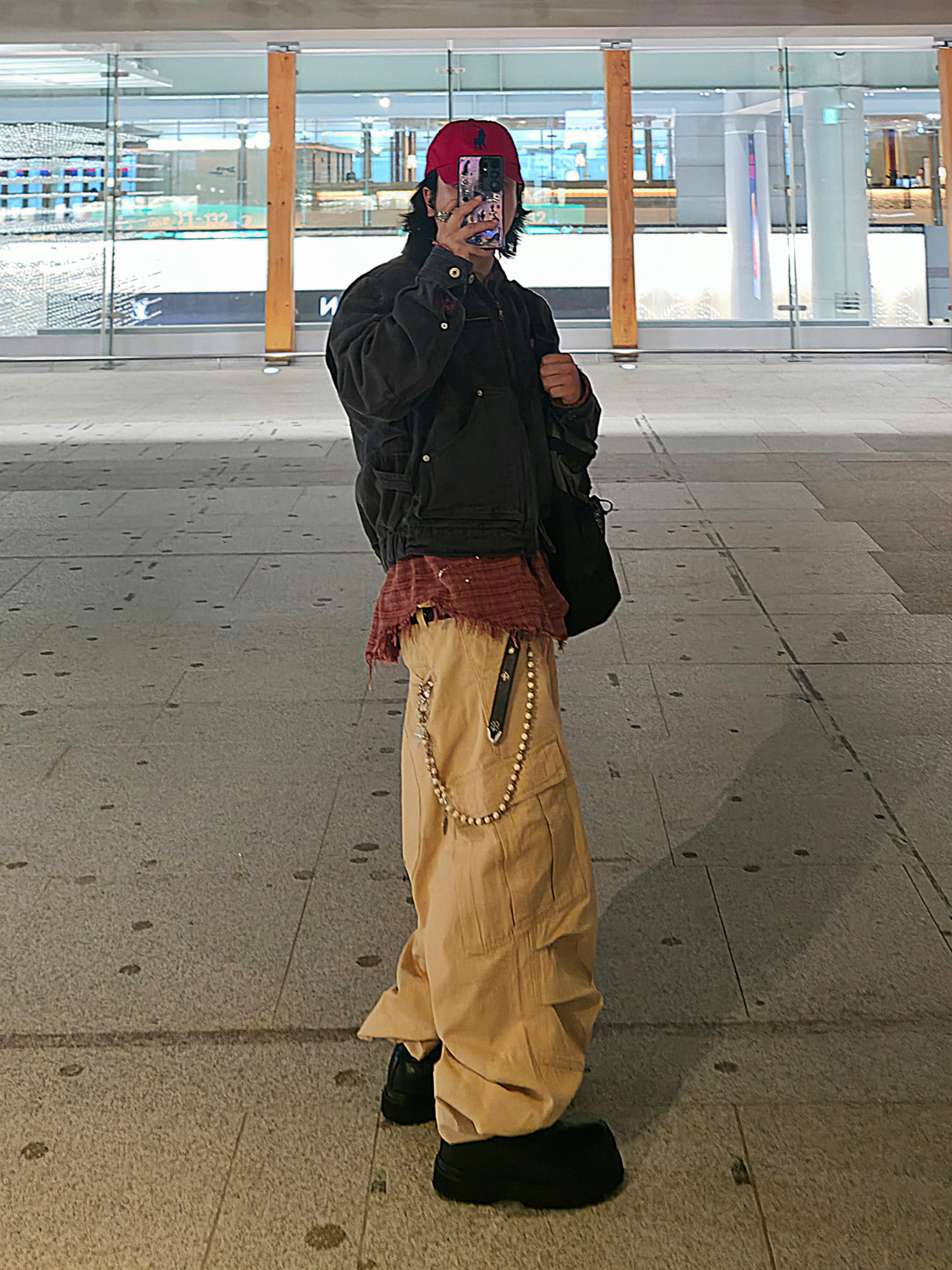 NOD Stone Washed Cargo Pants Beige 착용 스타일 - 3