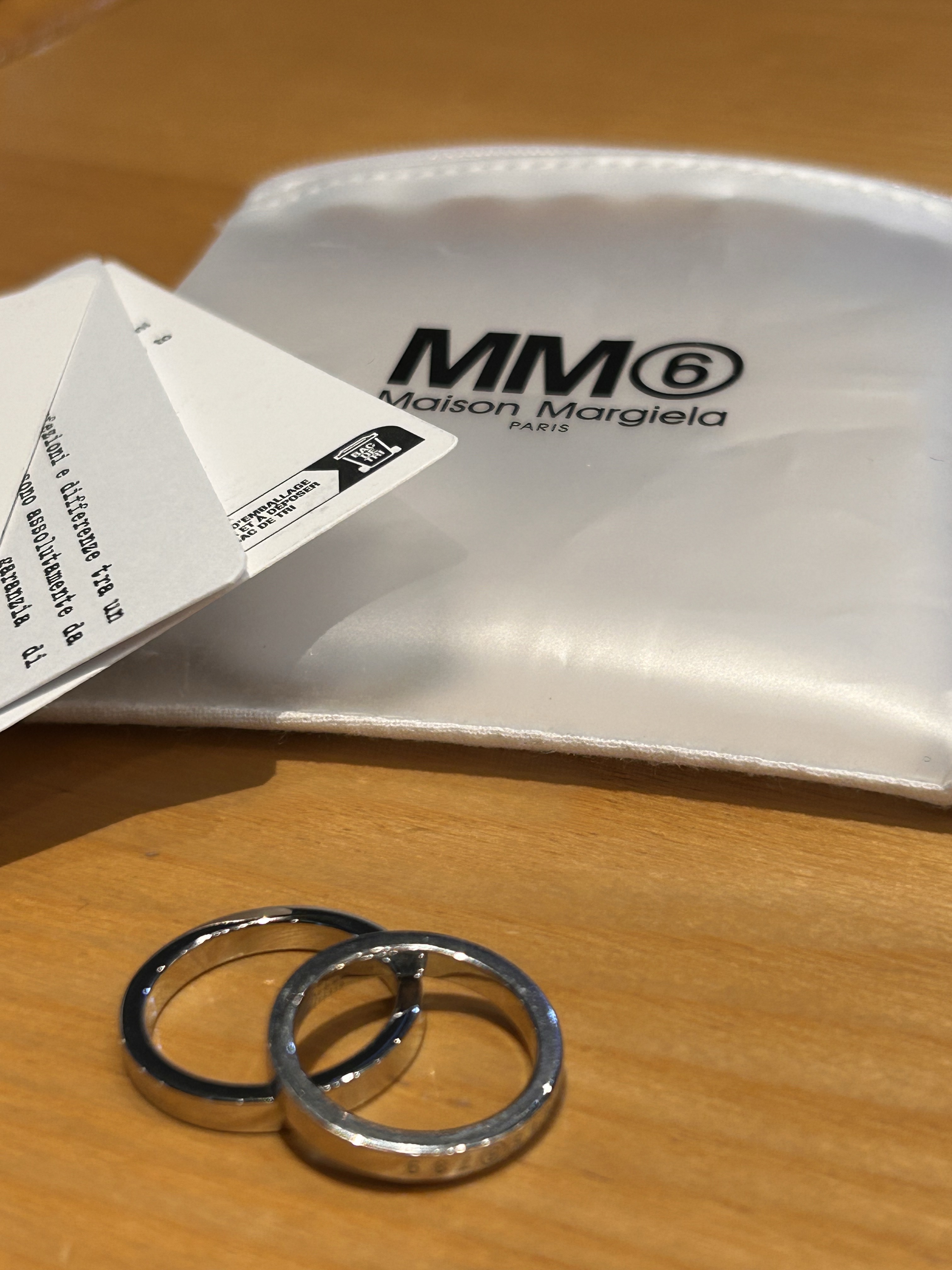 (W) MM6 Maison Margiela Numeric Minimal Signature Ring Silver Palladium 착용 스타일
