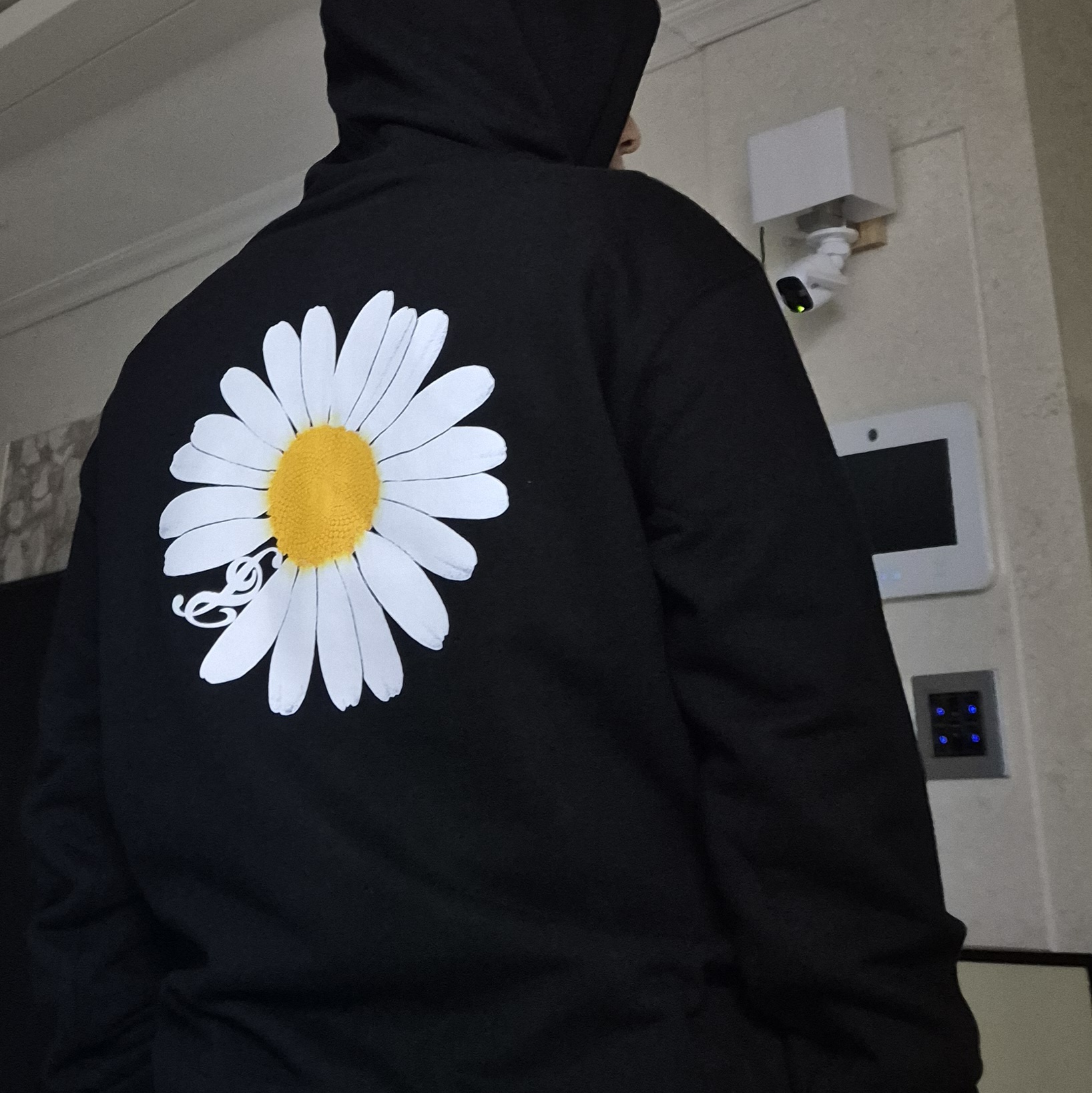 Peaceminusone x 2025 MAMA Awards Peacemamaone Zip Up Hoodie Black 착용 스타일