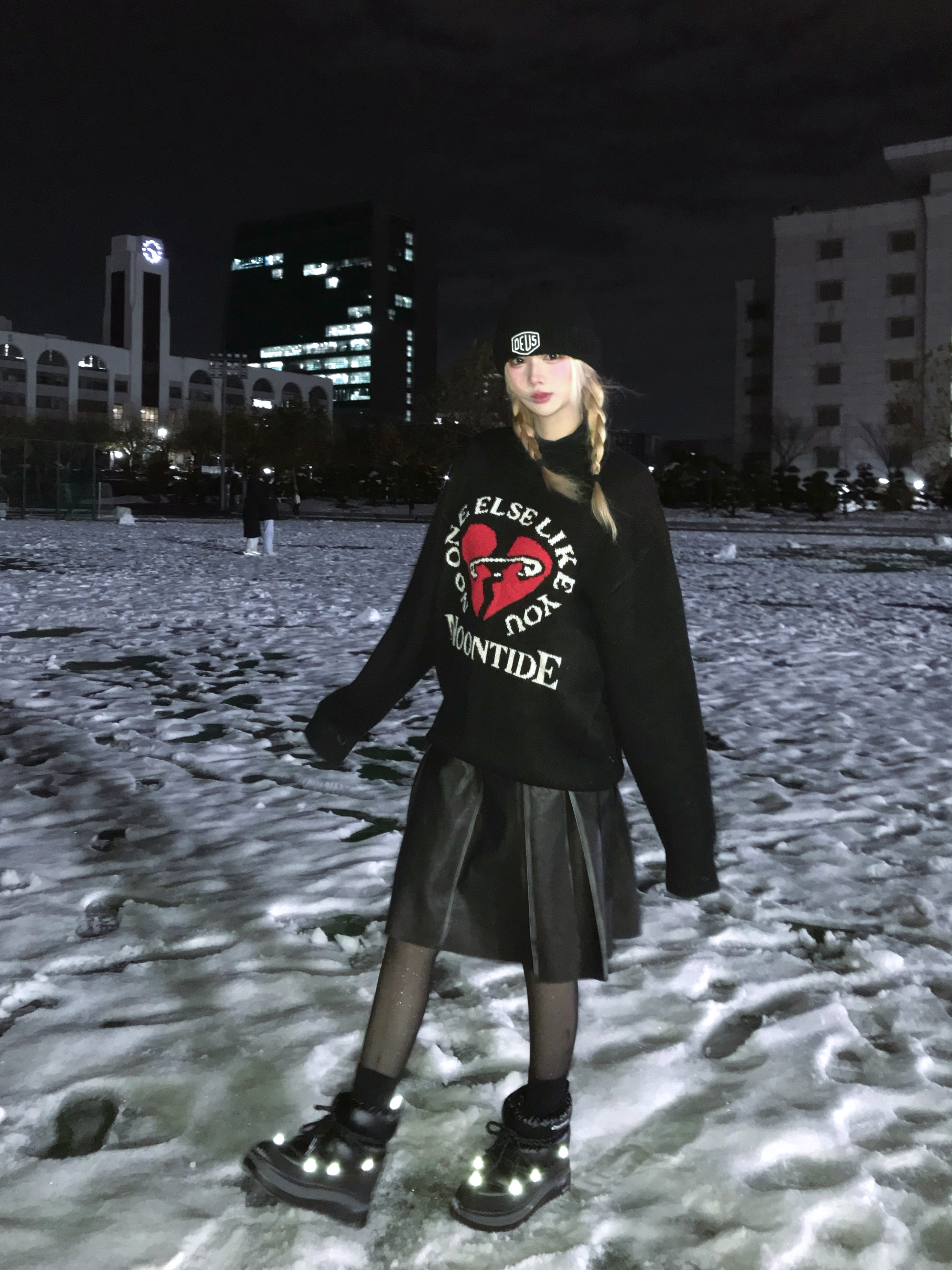 Deus Ex Machina Shield Beanie Black 착용 스타일 - 2