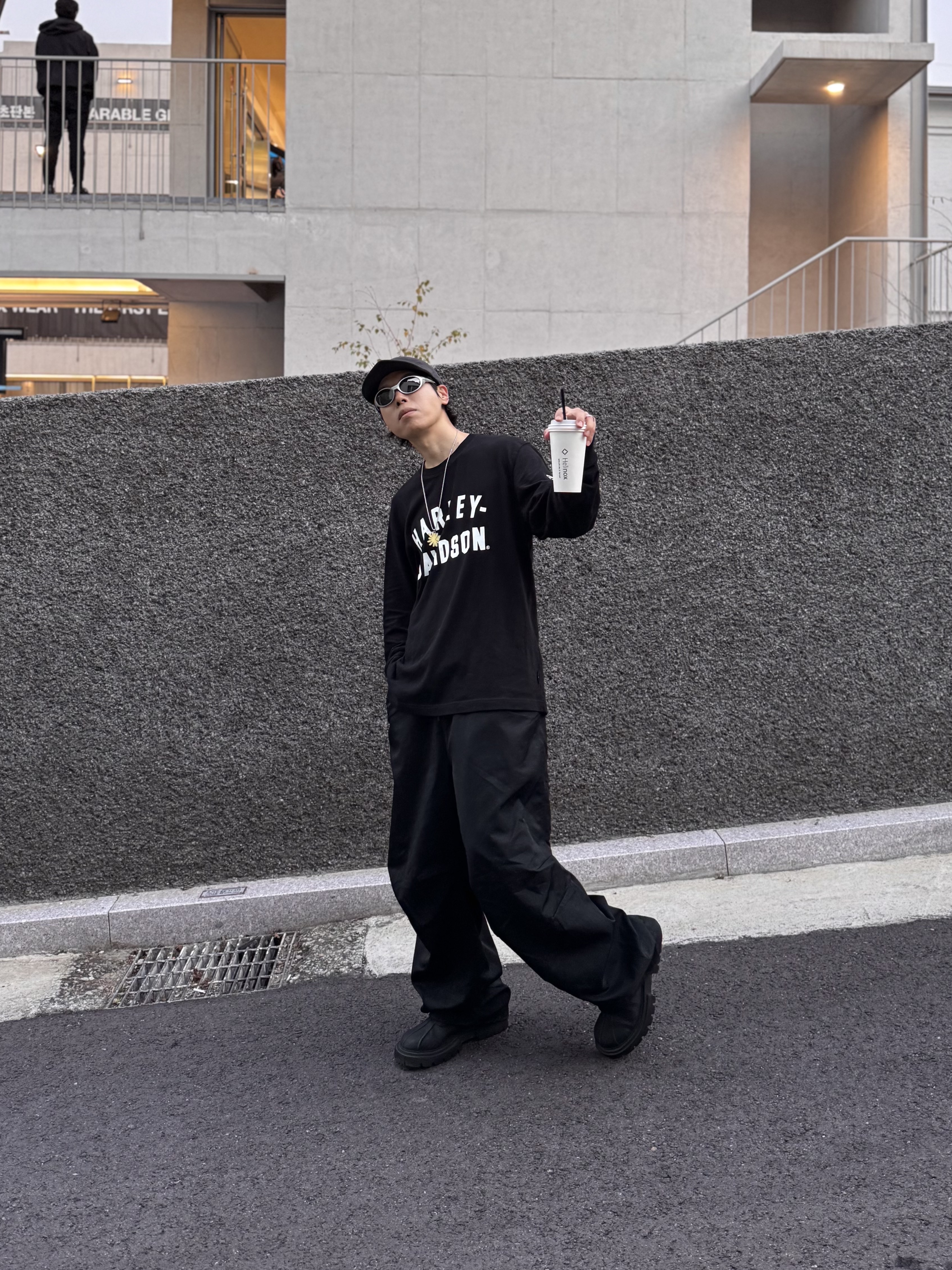 Nonnod Track Pants Black, Oakley Eye Jacket Redux Silver Frame Prizm Black Polarized Lenses High Bridge Fit 착용 스타일 - 2