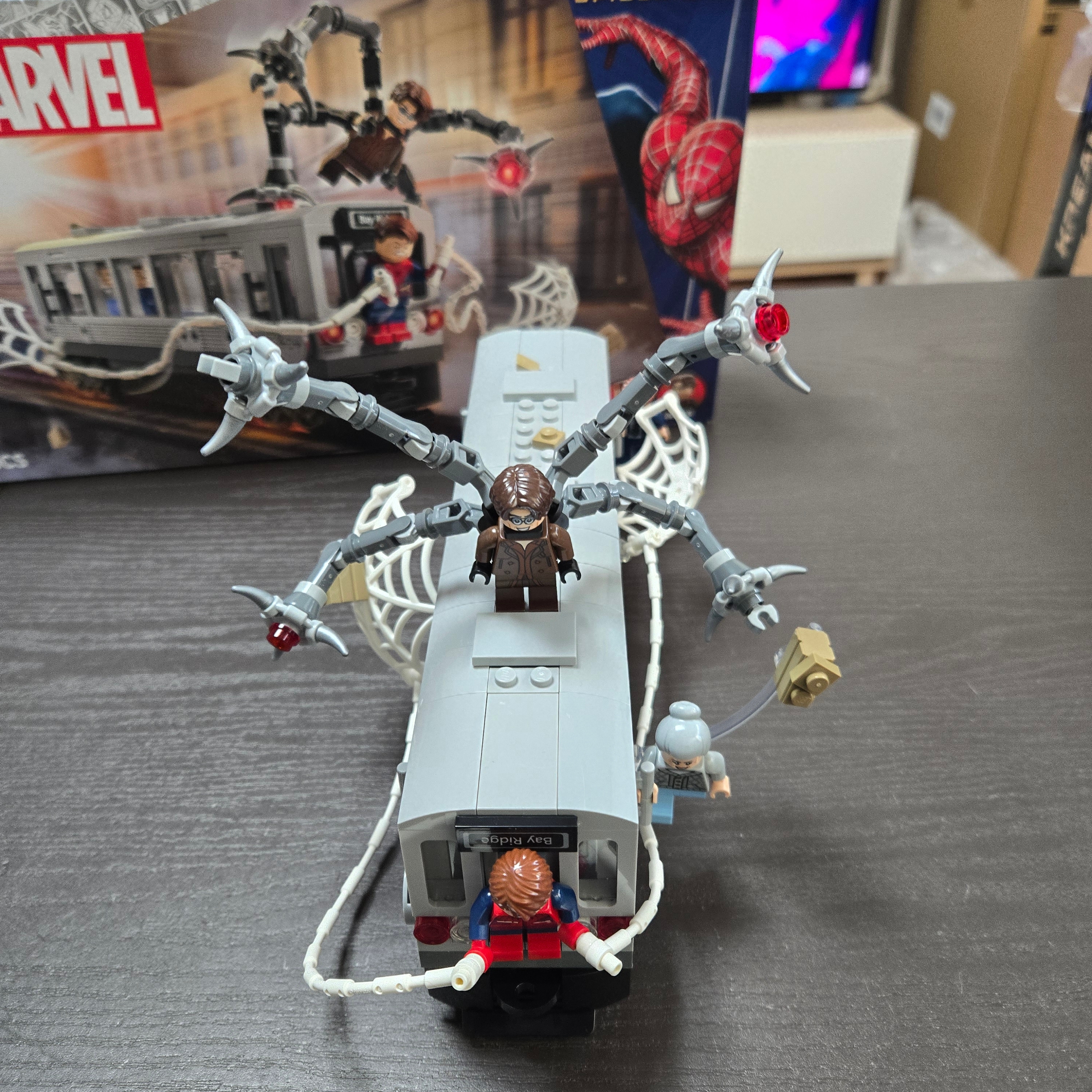 Lego Marvel Spider-Man vs. Doc Ock Subway Train Scene 착용 스타일 - 3