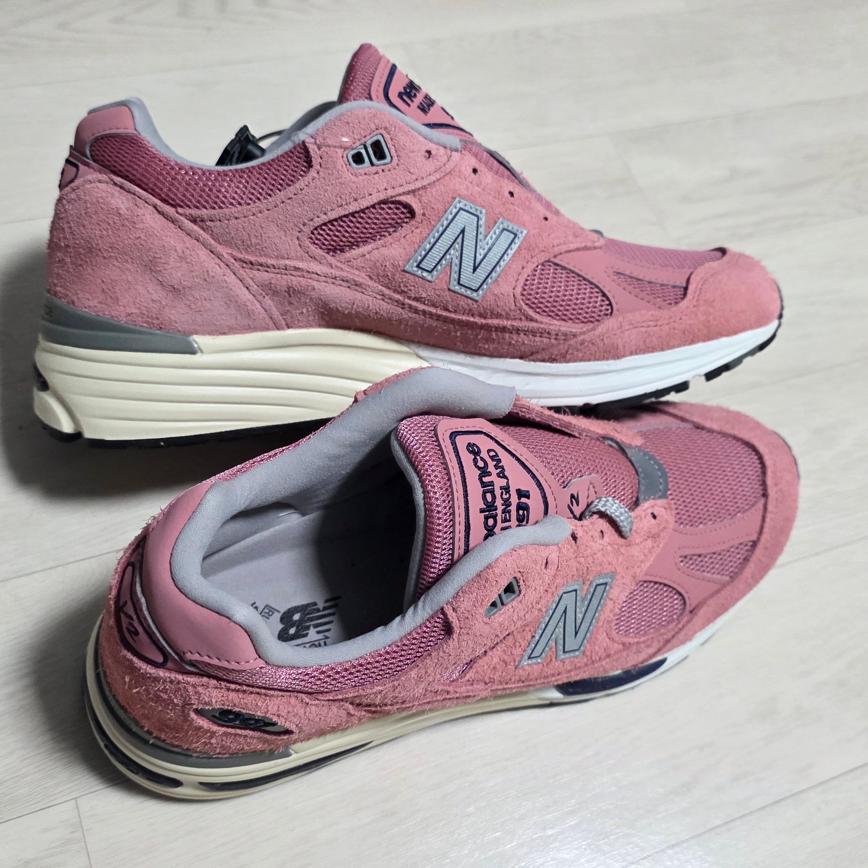New Balance 991v2 Made in UK Brandied Apricot 착용 스타일 - 2