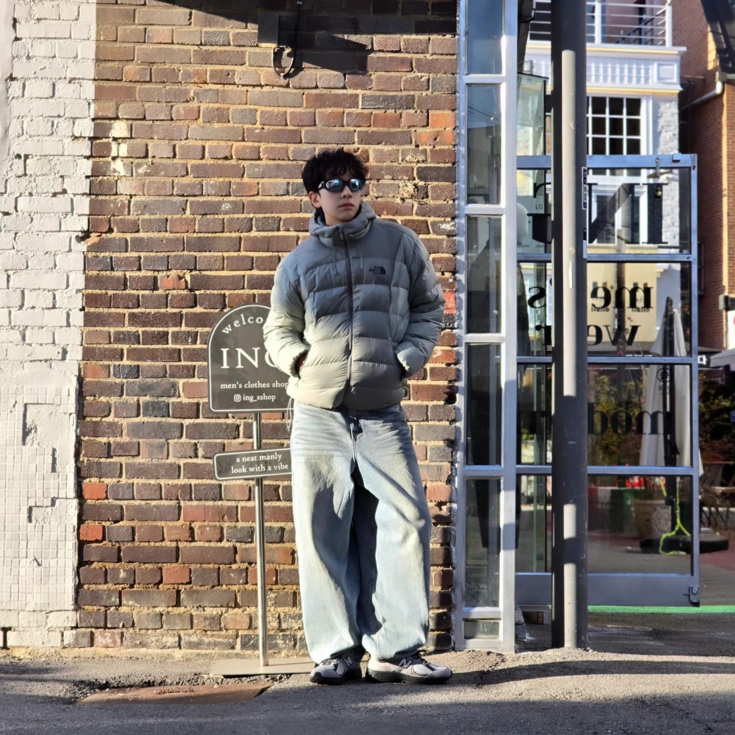 The North Face Ruta Down Jacket Light Khaki - 25SS, New Balance 2002R Grey Black 착용 스타일 - 4