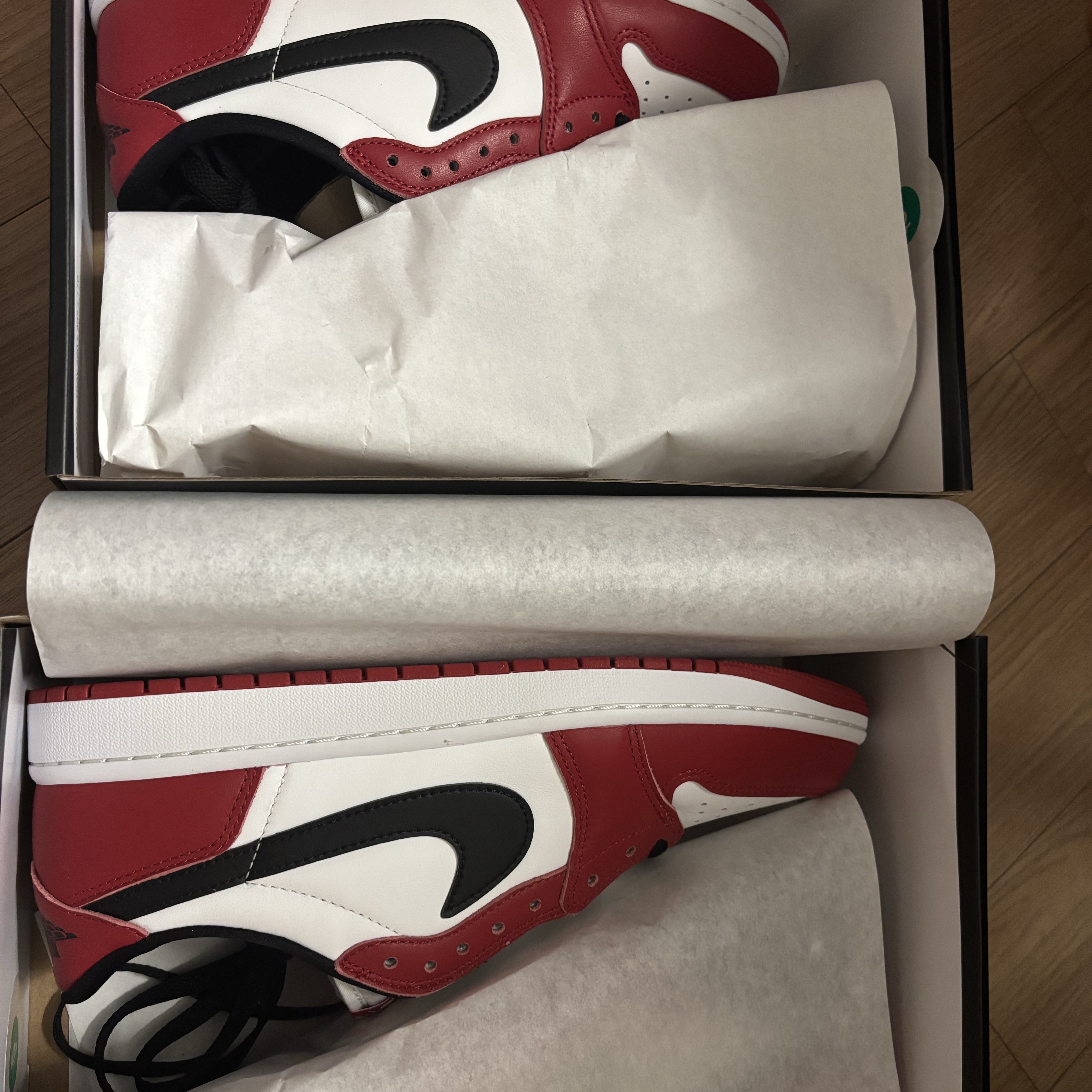(GS) Jordan 1 Retro Low OG Chicago, Jordan 1 Retro Low OG Chicago 착용 스타일 - 1