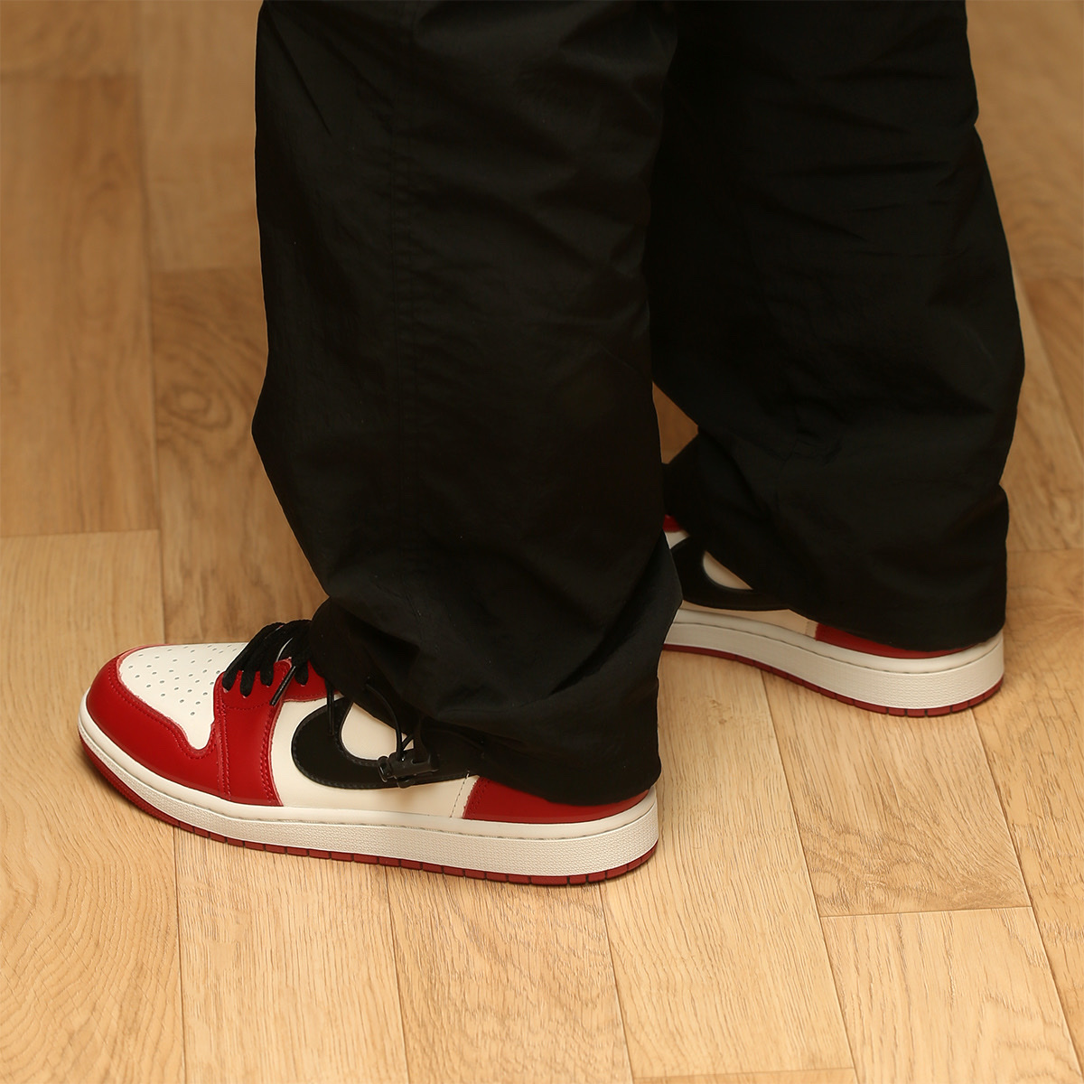 Jordan 1 Retro Low OG Chicago 착용 스타일 - 6