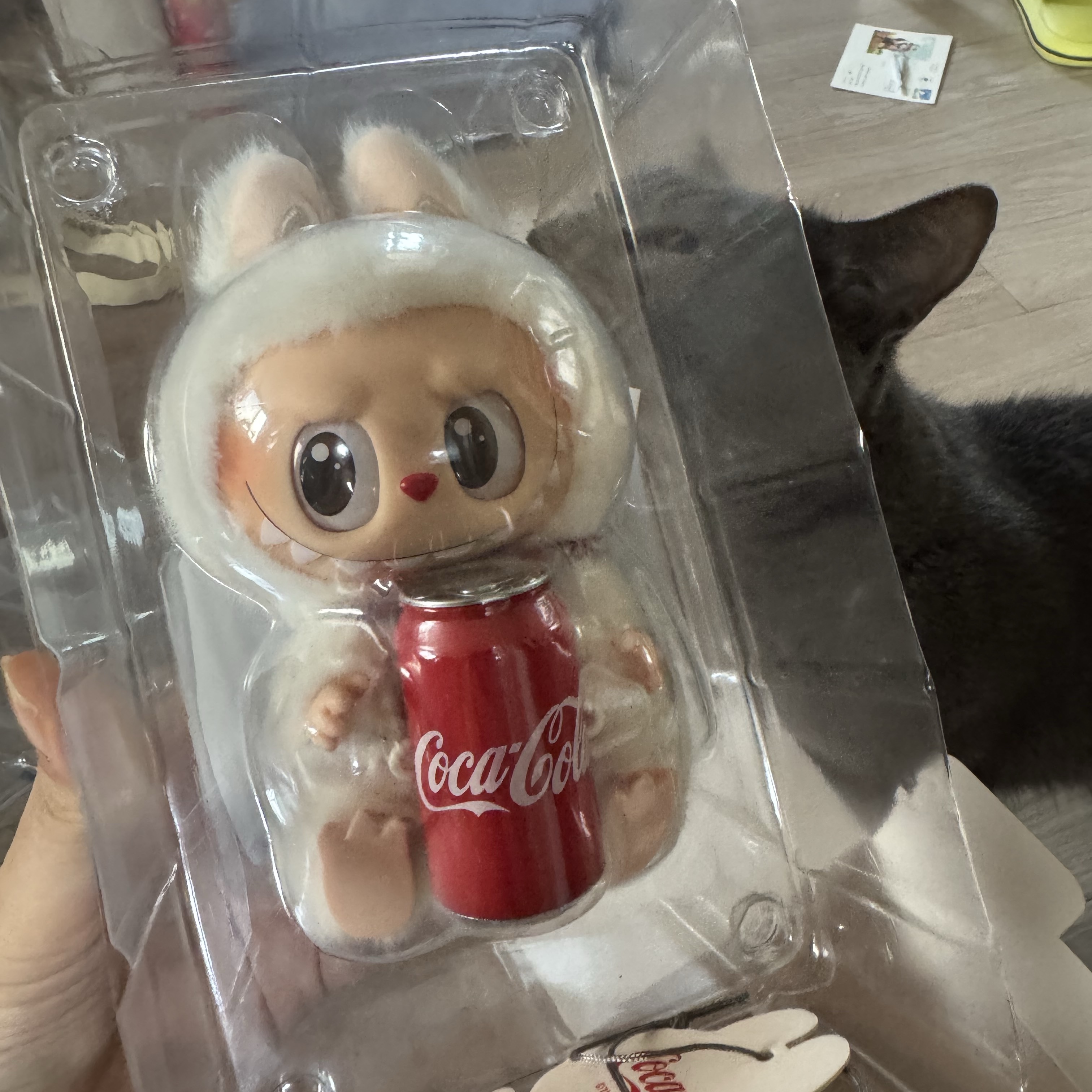 Pop Mart Labubu Coca Cola Series Happy Factor Keyring (Opened Case) 착용 스타일