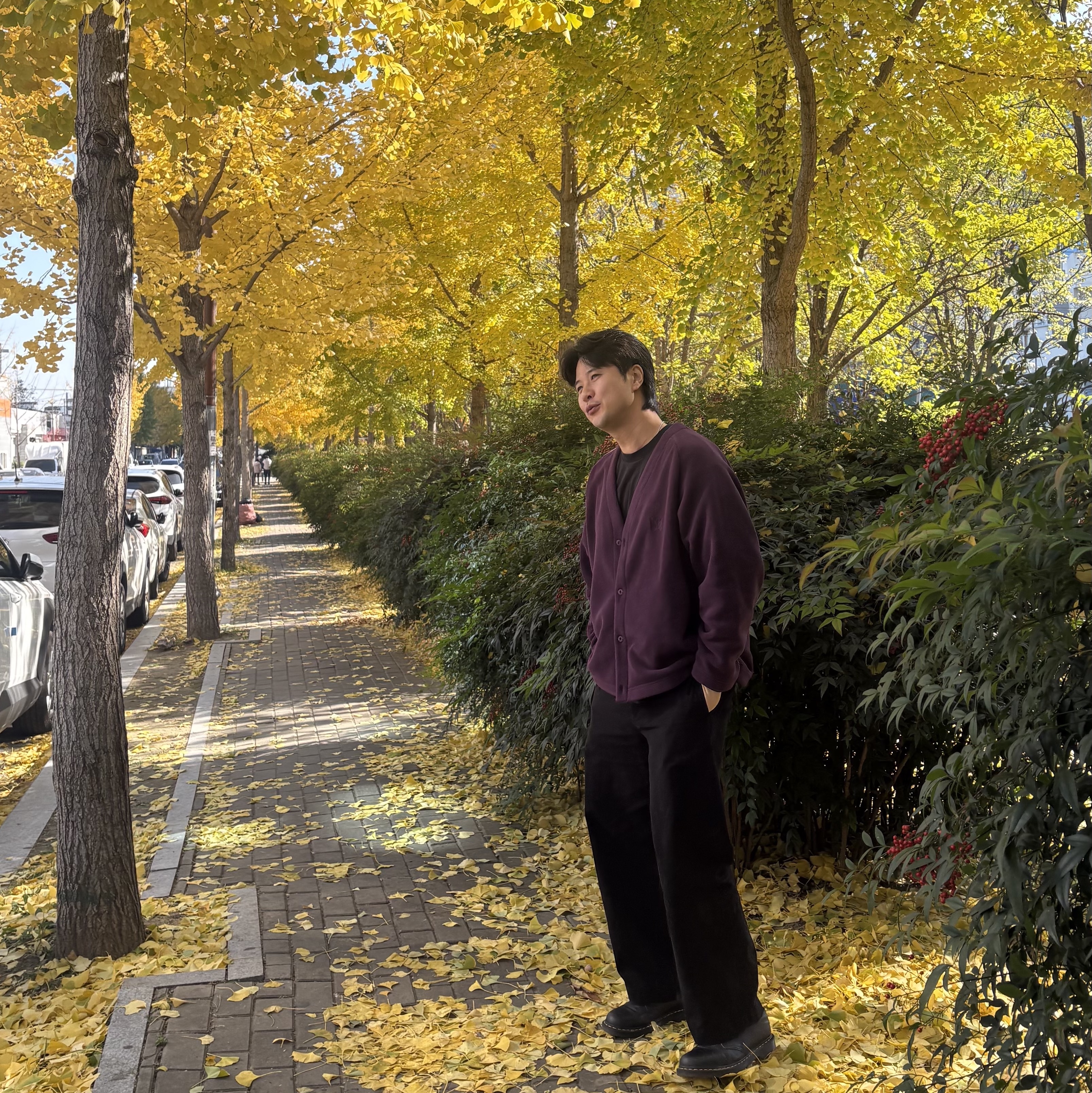 Uniqlo x Needles Fleece Oversized Cardigan Purple - KR, Dr. Martens 1461 Smooth Black 착용 스타일